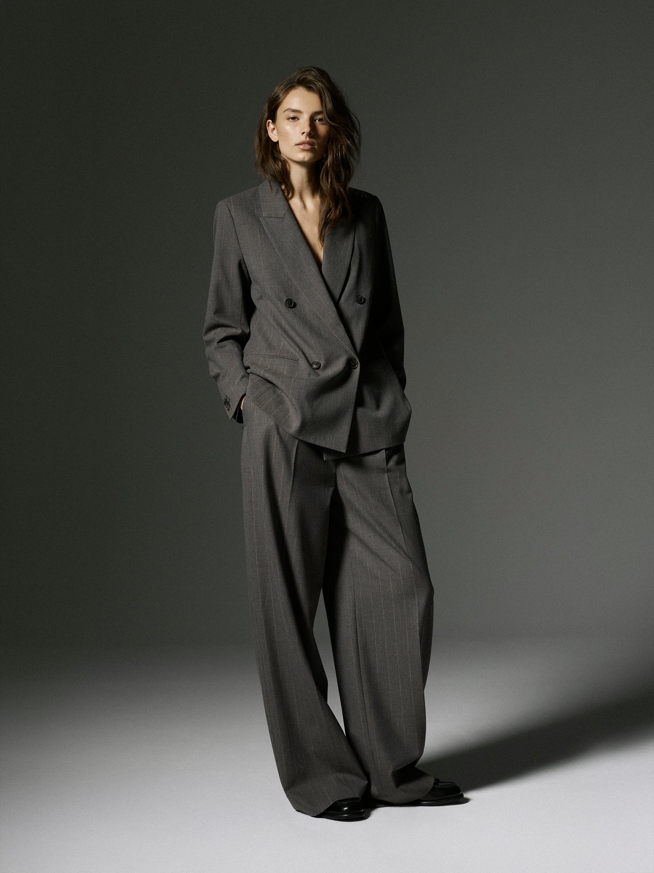 Woven Stretch Classic Relax Blazer with Double-Breasted Closure