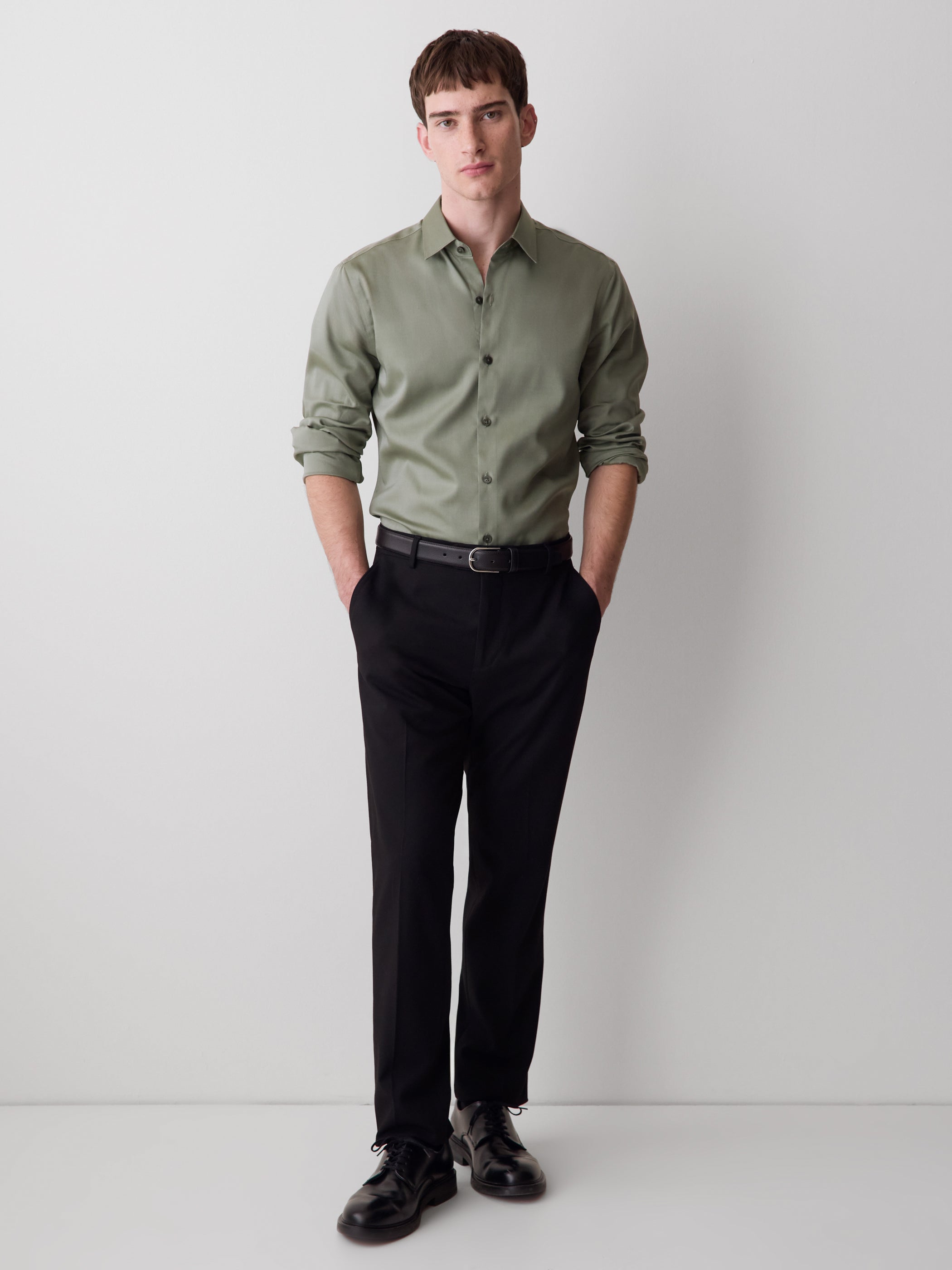 Slim Fit Solid Twill Dress Shirt