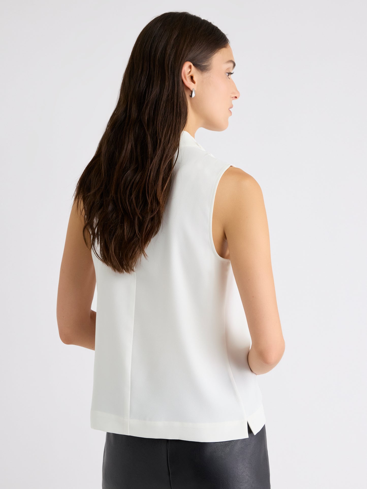 Blouse Sans Manches à Col Montant Drapé