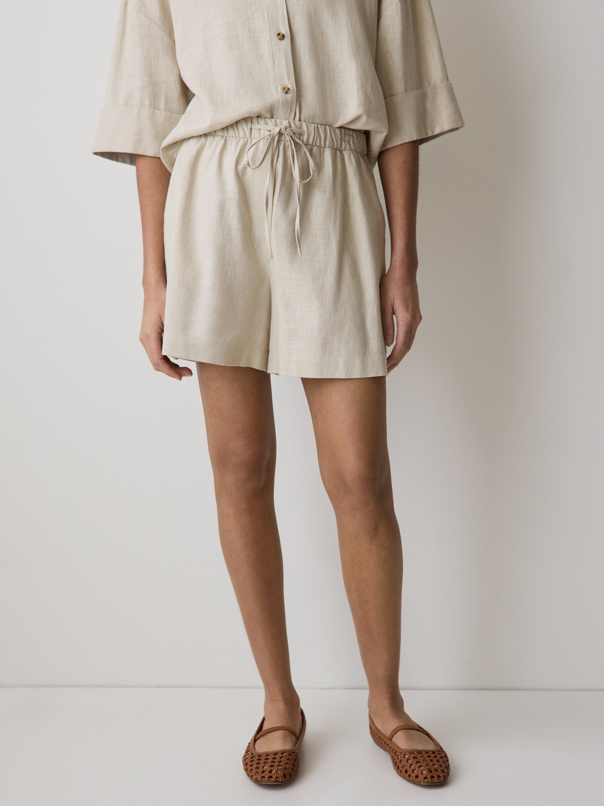Linen-Blend Mid-Rise Pull-On Short
