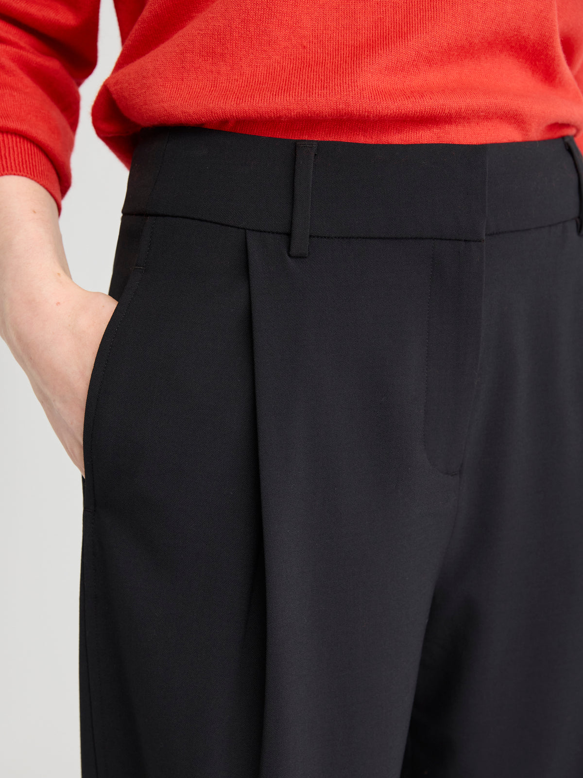 Twill High-Rise Barrel Pant
