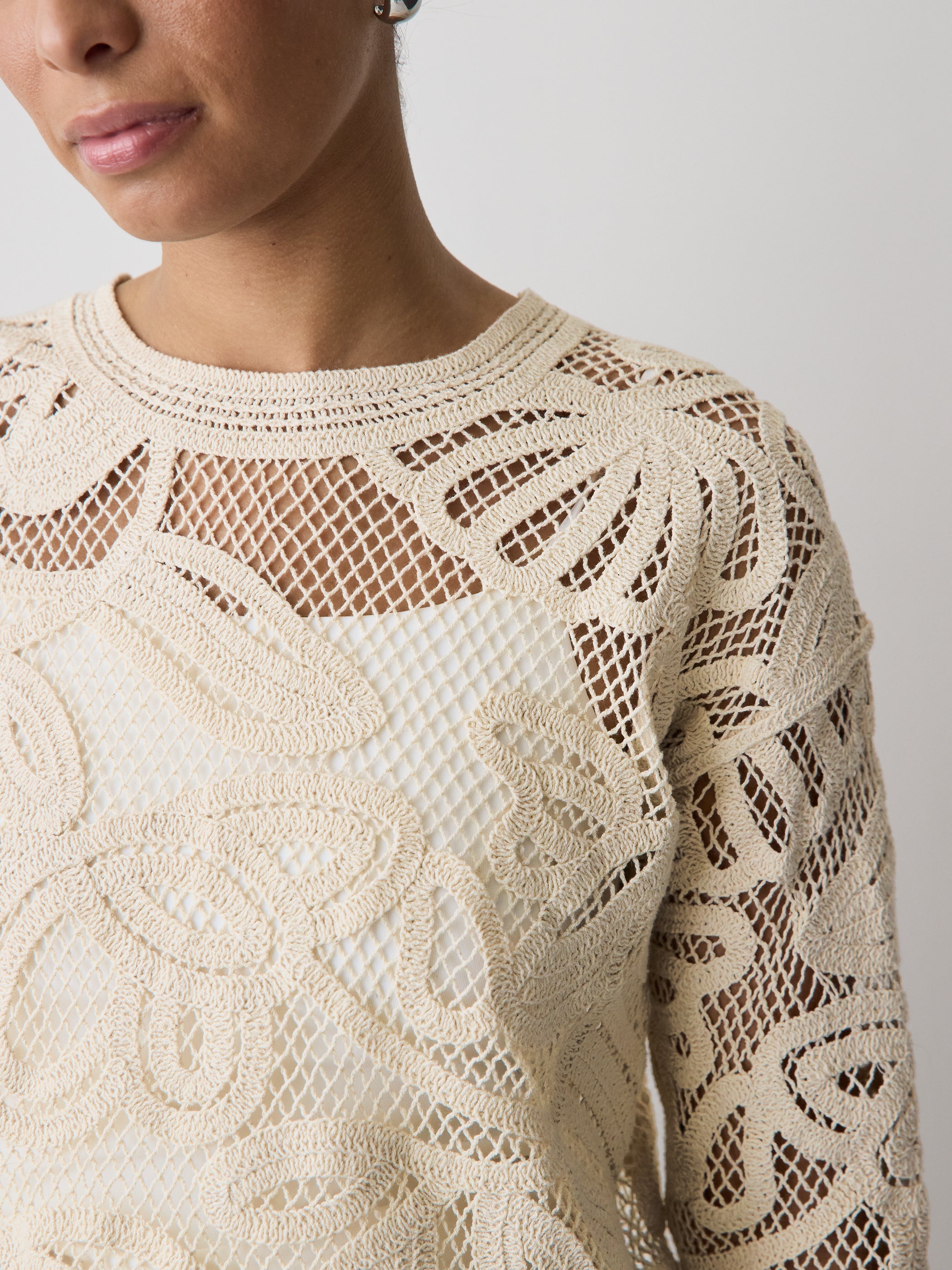 Haut à Manches Longues et Col Rond avec Détails Crochetés