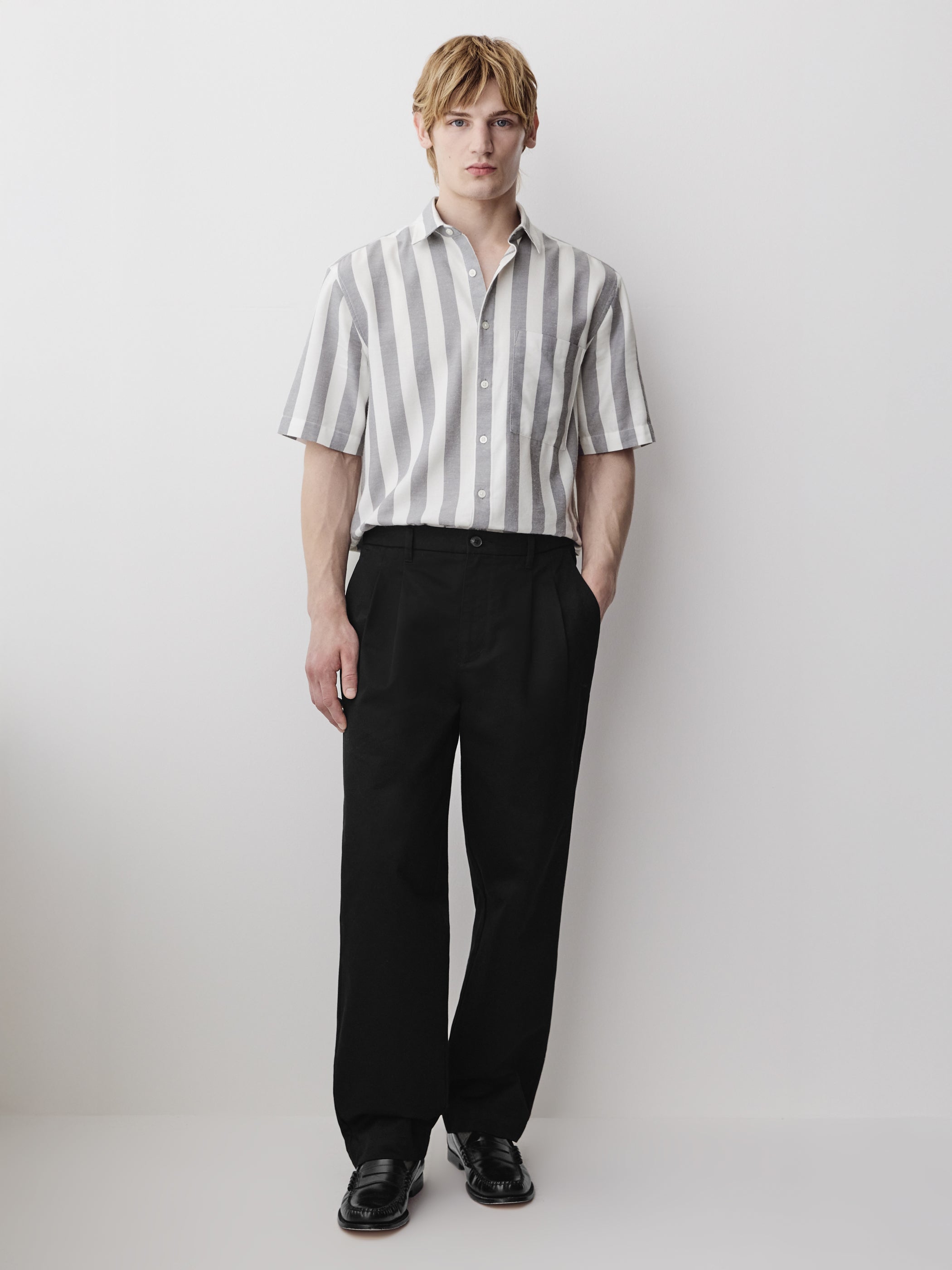 Woven Loose Fit Pleated Cotton Pants
