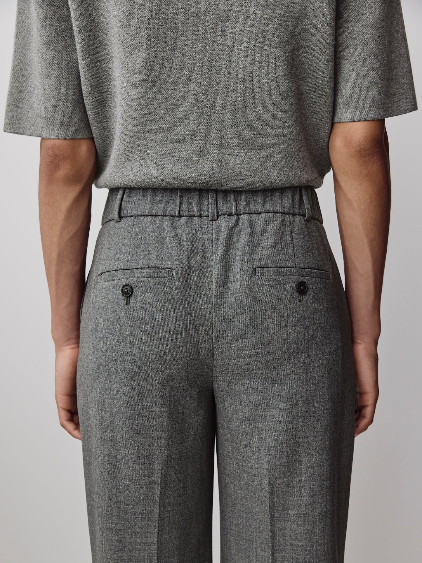 Black Mid-Rise Straight-Leg Cropped Pant