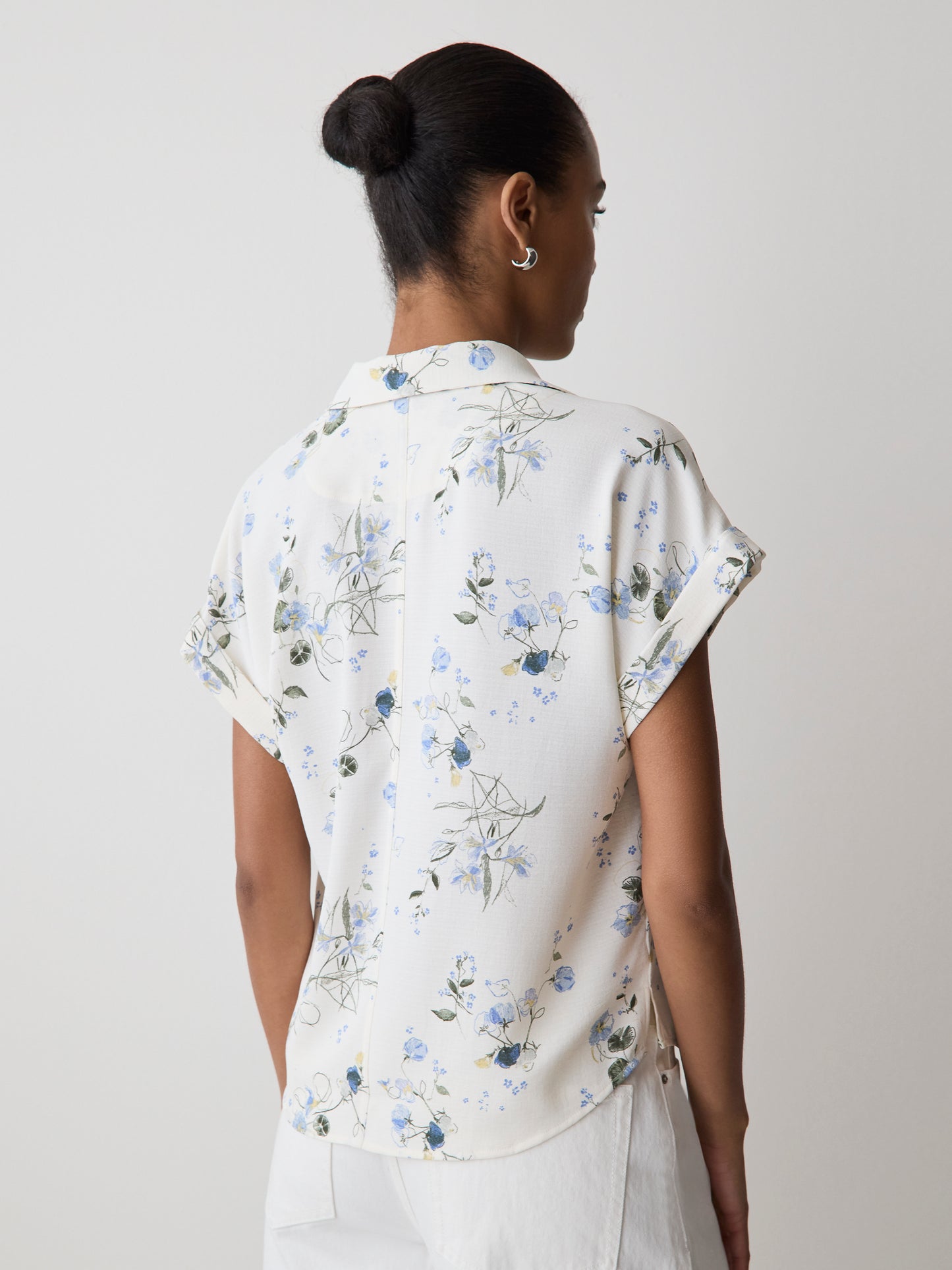 Short-Sleeve Buttoned-Down Blouse