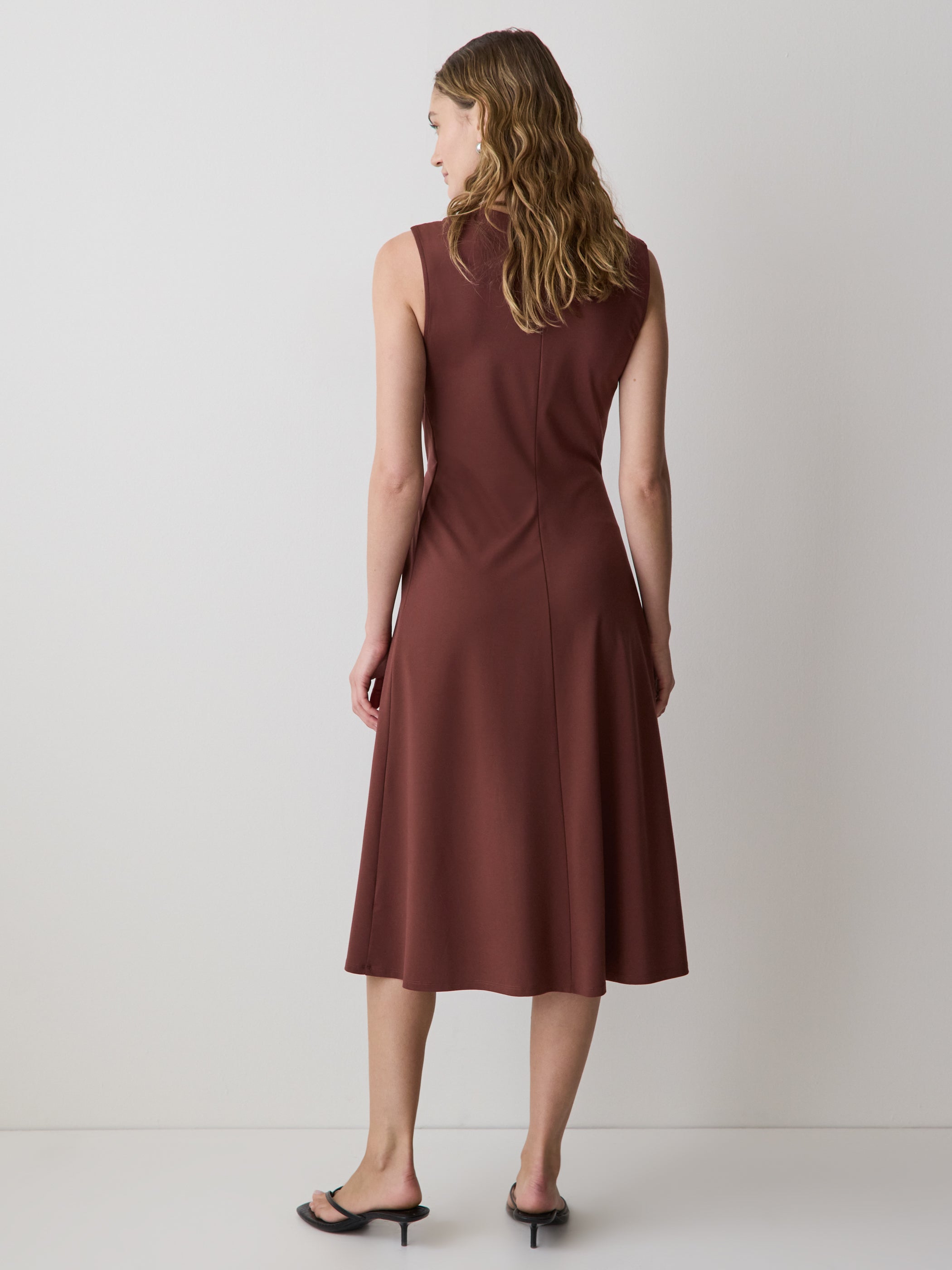 Robe Midi Sans Manches à Col Rond avec Détail Noué