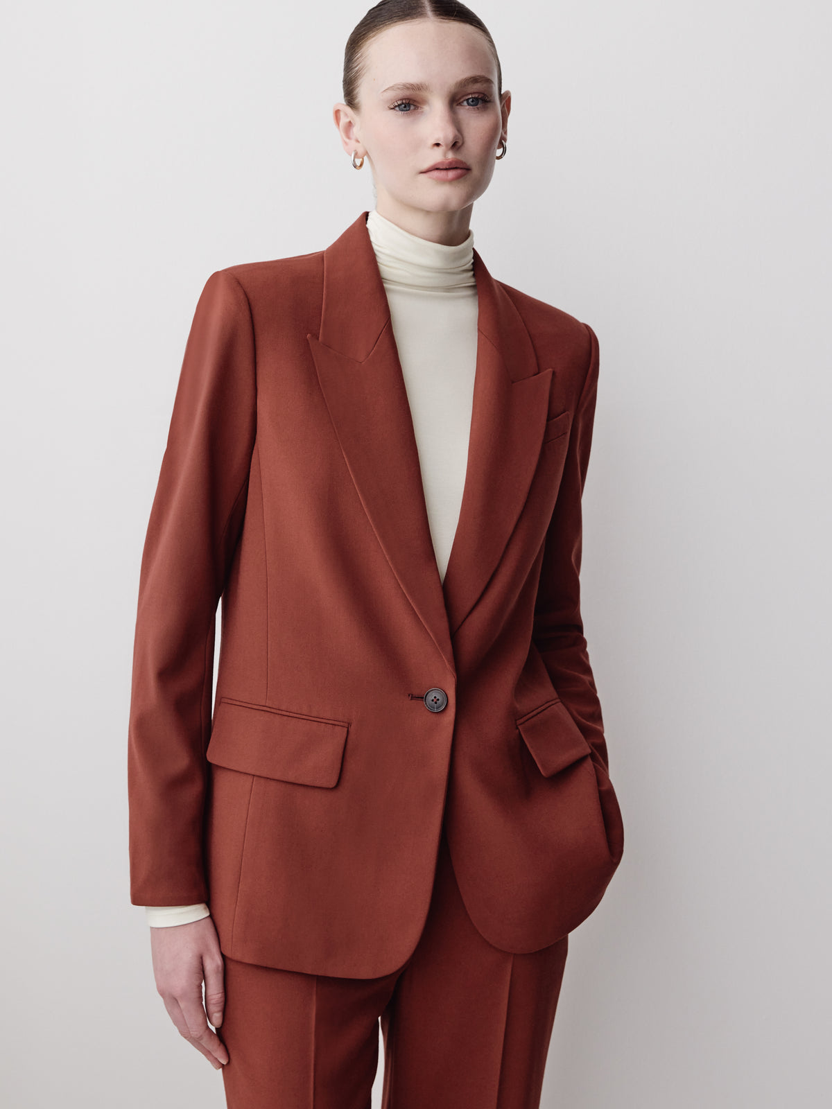 Relaxed-Fit One-Button Blazer