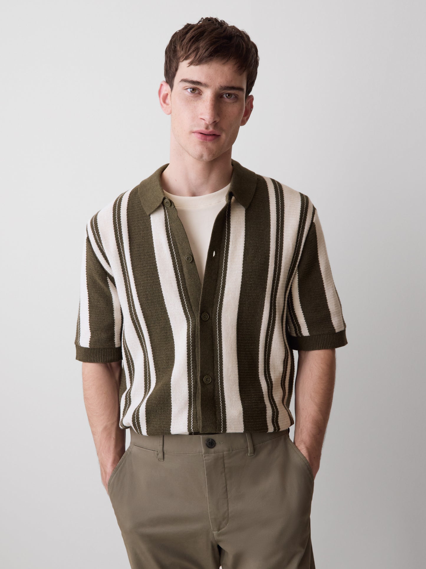 Short-Sleeve Shirt Sweater with Vertical Stripes