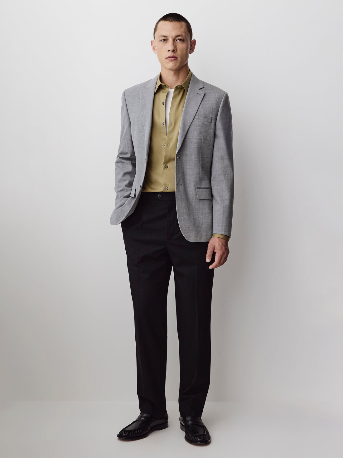 Men's Wool-Blend Tapered-Leg Pleated Dress Pant – RW&CO