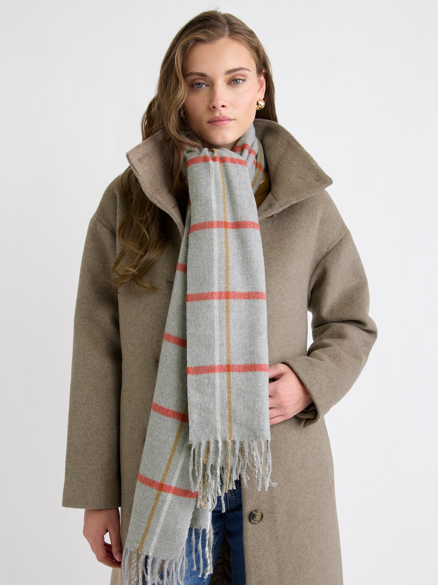 Plaid Scarf with Fringes
