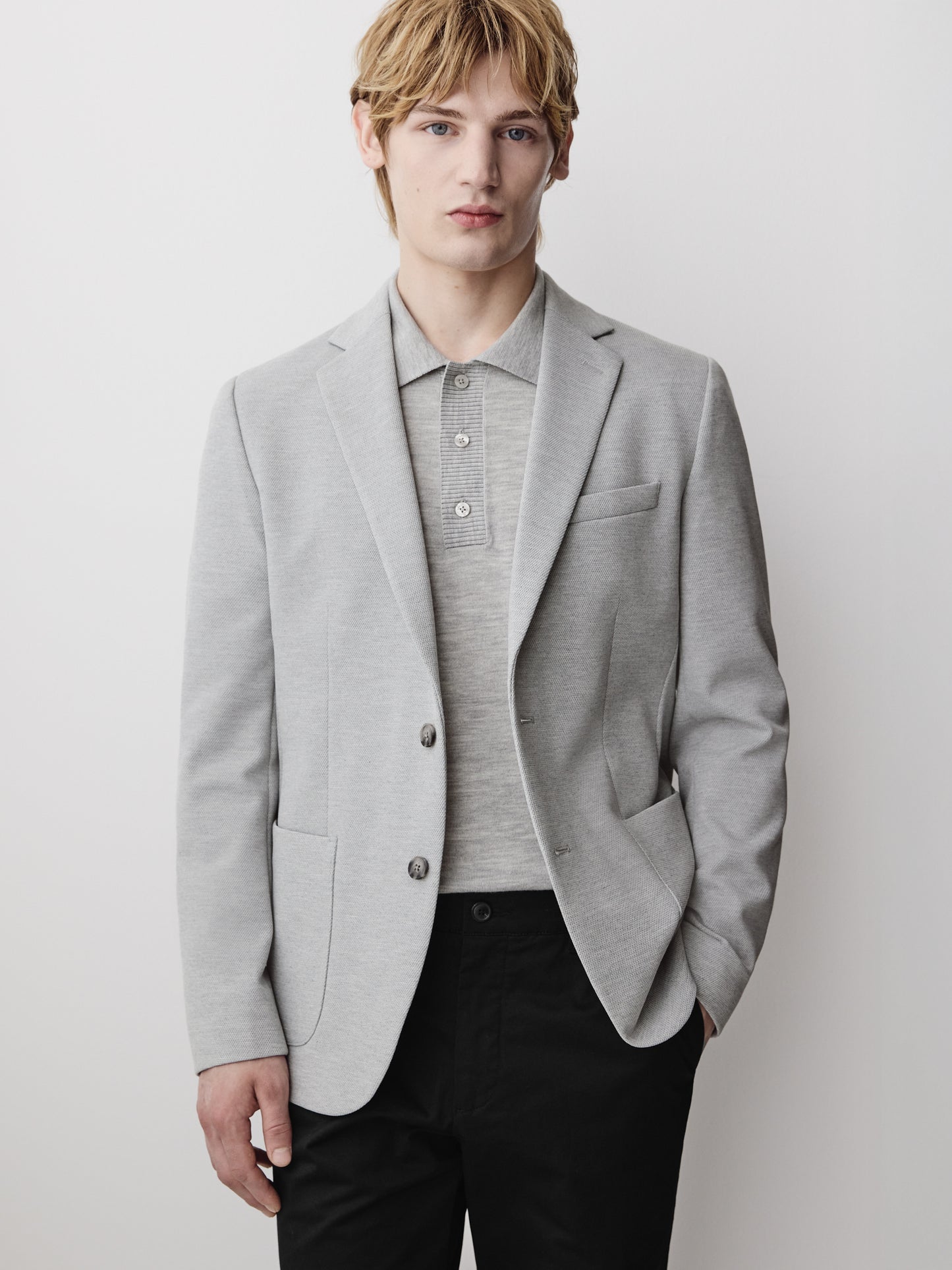 Slim Fit Knit Blazer