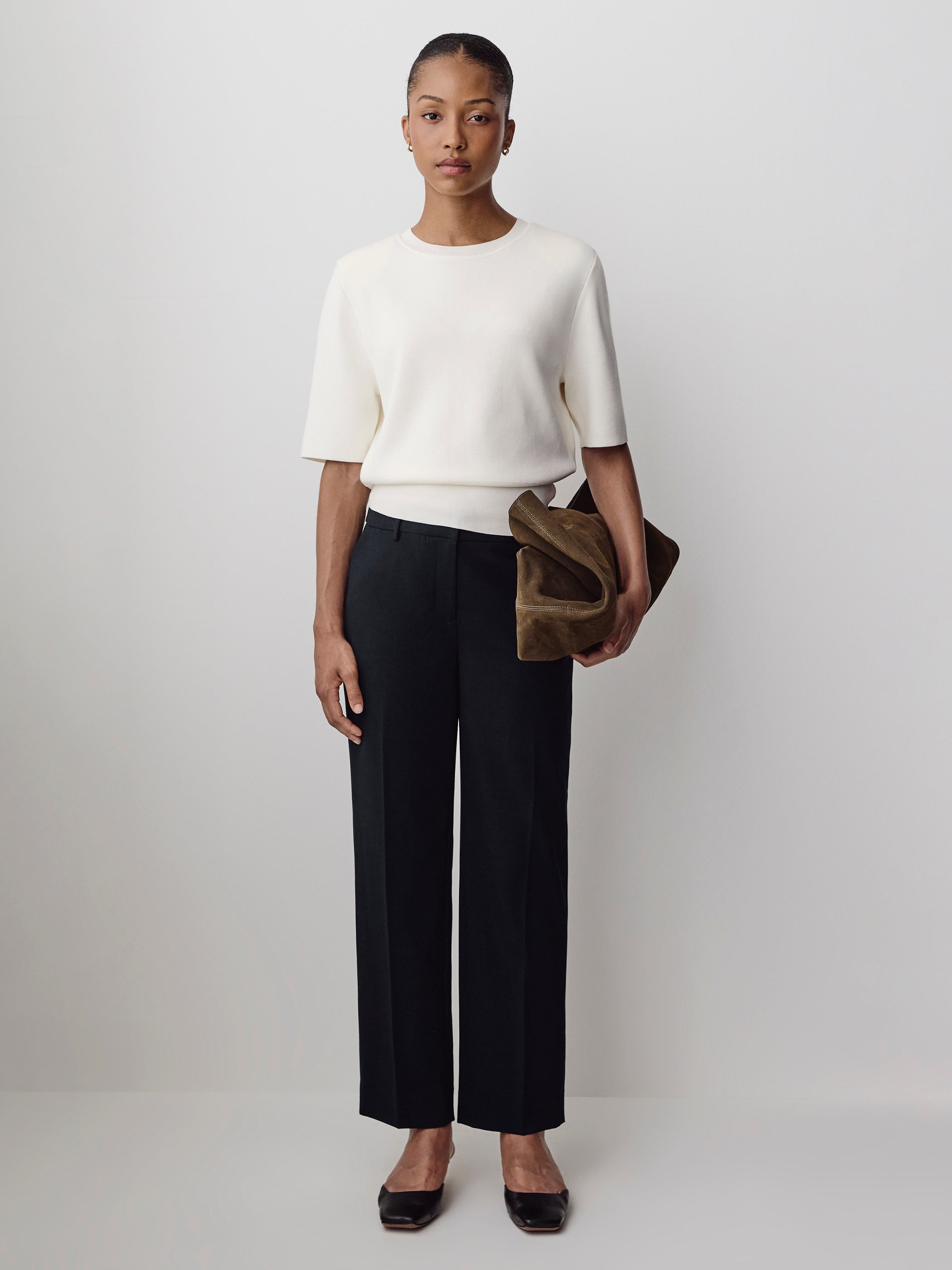 Black Mid-Rise Straight-Leg Cropped Pant
