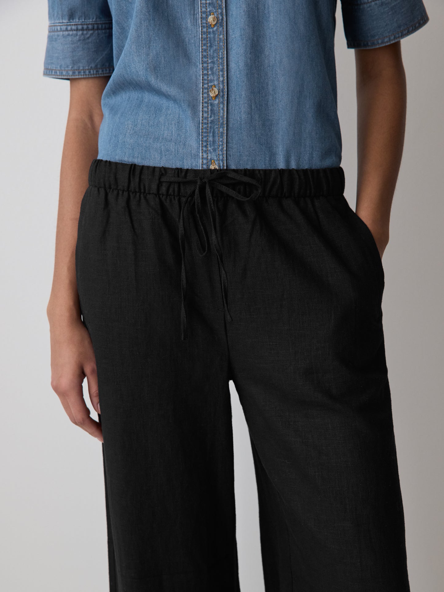 Linen Mid-Rise Wide-Leg Pant