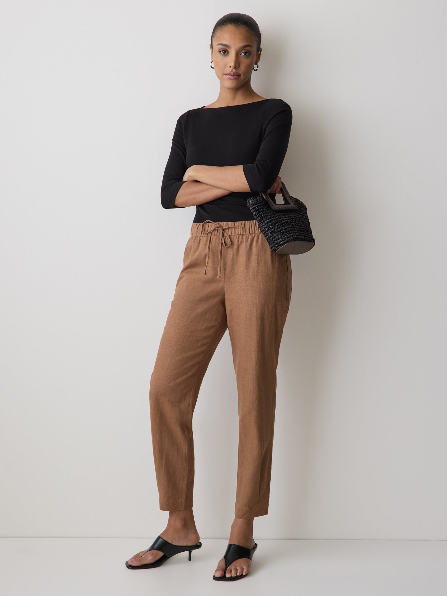 Linen Mid-Rise Tapered-Leg Jogger Pant