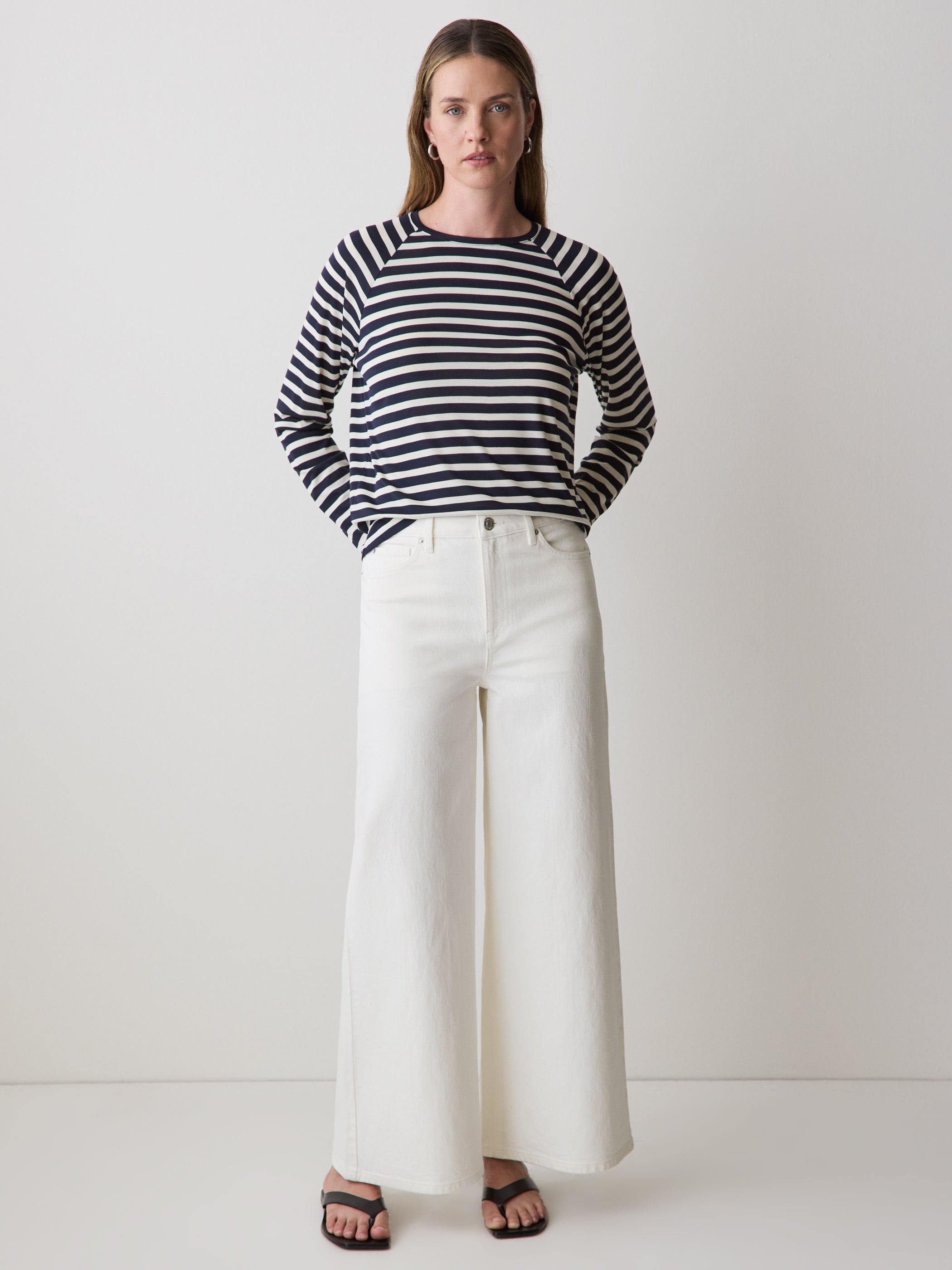 Long-Sleeve Crew-Neck Loose Tee