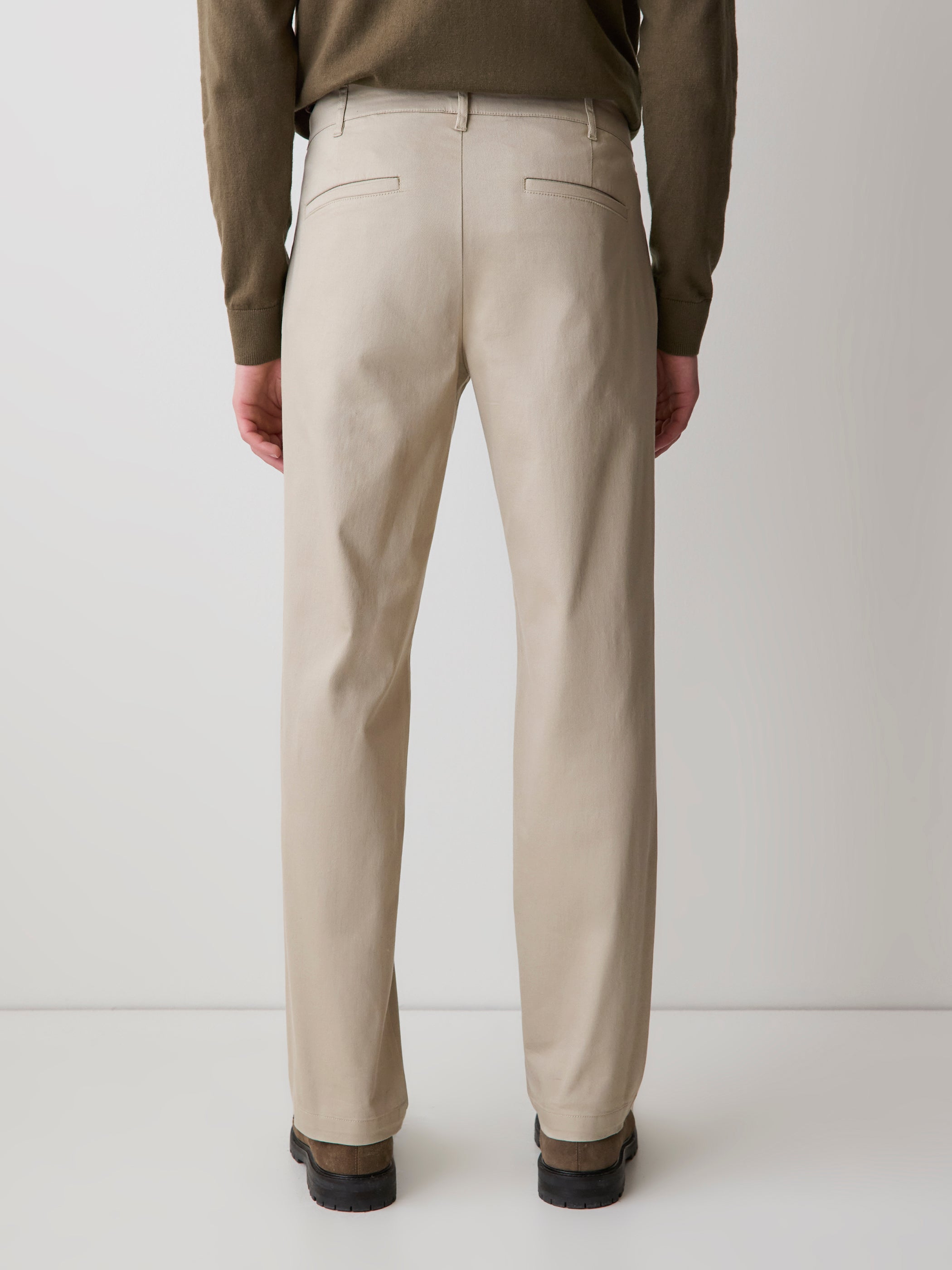 Slim-Fit Super-Stretch Chino Pant