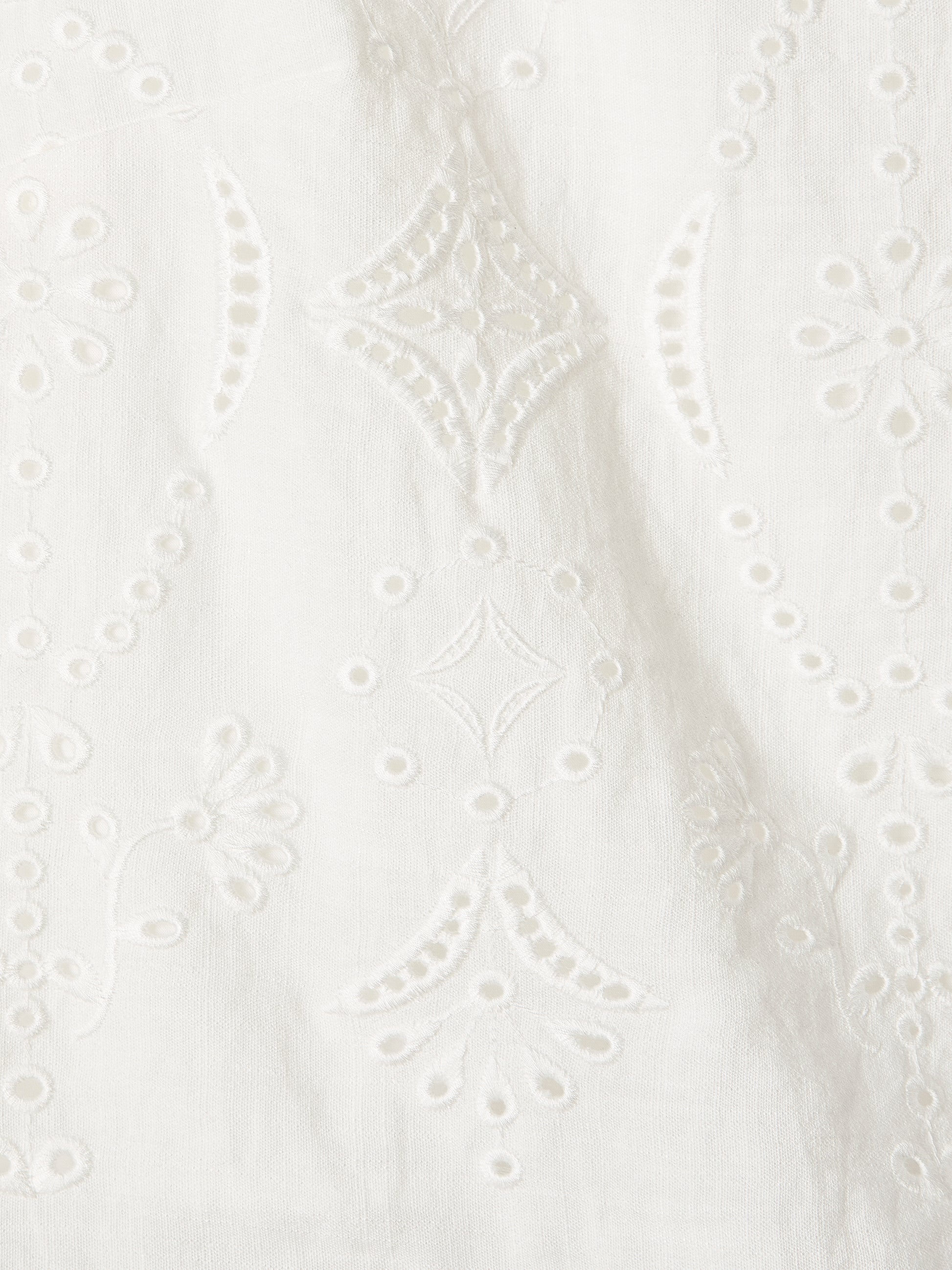 Sleeveless Embroidered Blouse