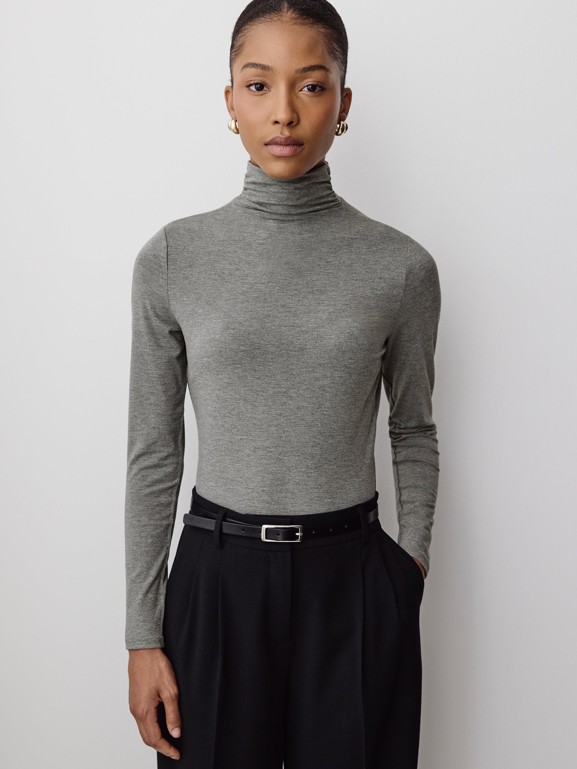 Knit Pullover Fitted Stretch Viscose Mock Neck