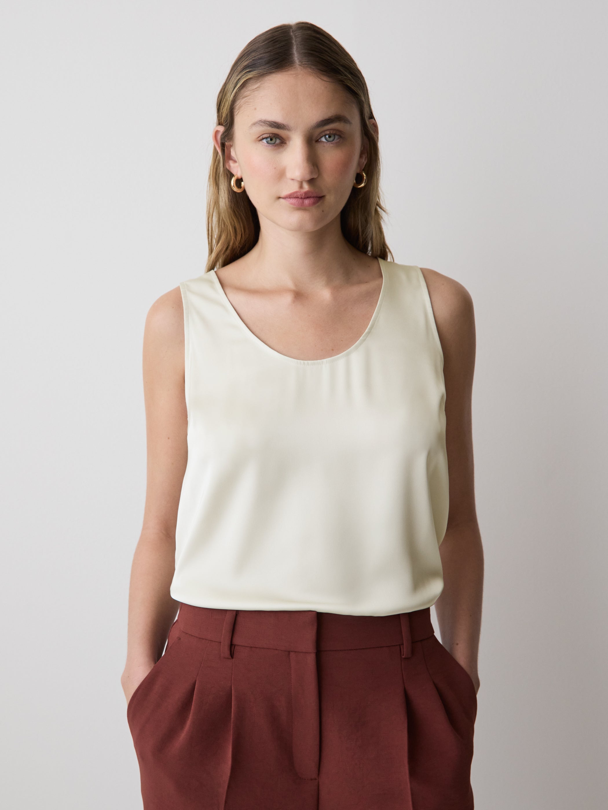 Women's Satin U-Neck Cami Top – RW&CO