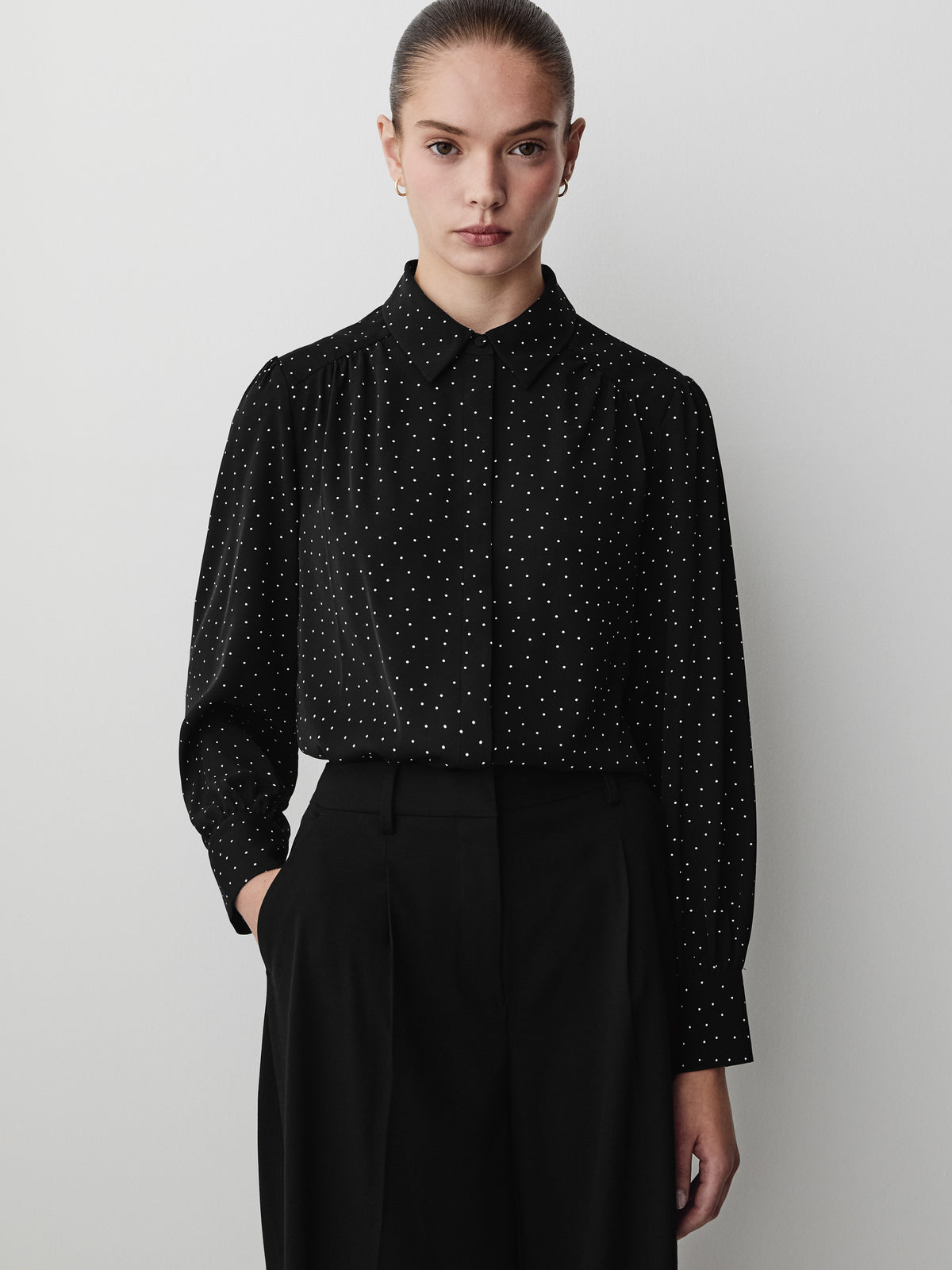 Silky Crepe Long-Sleeve Buttoned-Down Blouse