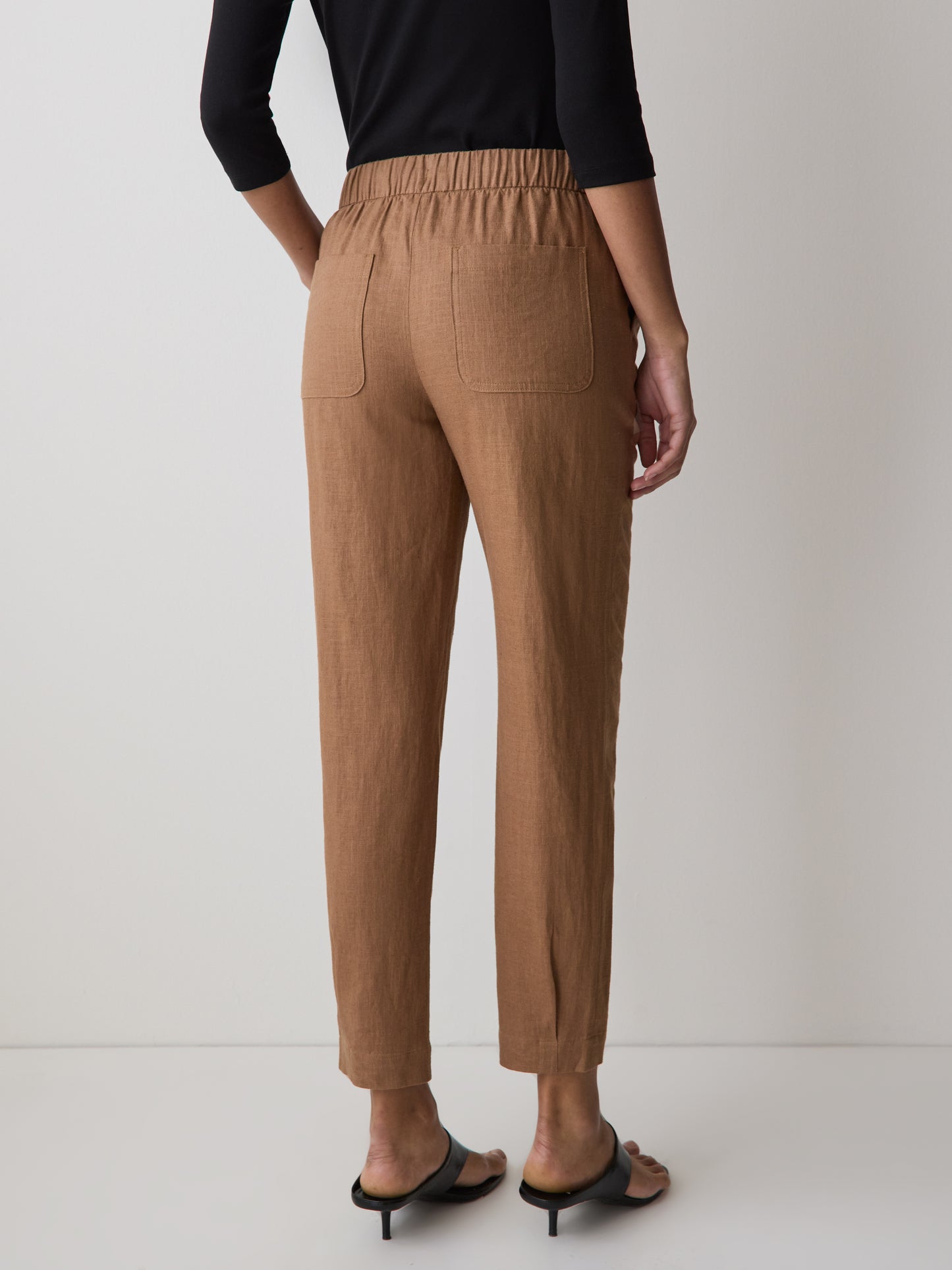 Linen Mid-Rise Tapered-Leg Jogger Pant