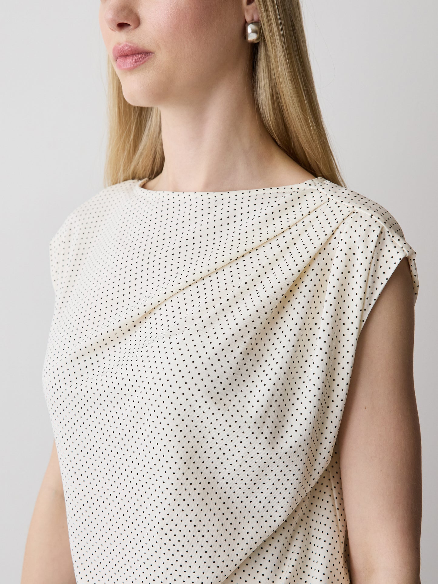 Knit Blouse Pleated Extended Sleeve