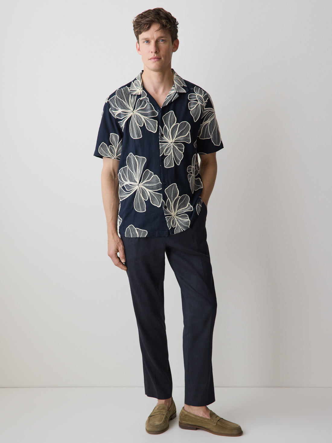 Men's Short-Sleeve Camp-Collar Embroidered Shirt RW&CO Men's Short-Sleeve Camp-Collar Embroidered Shirt RW&CO