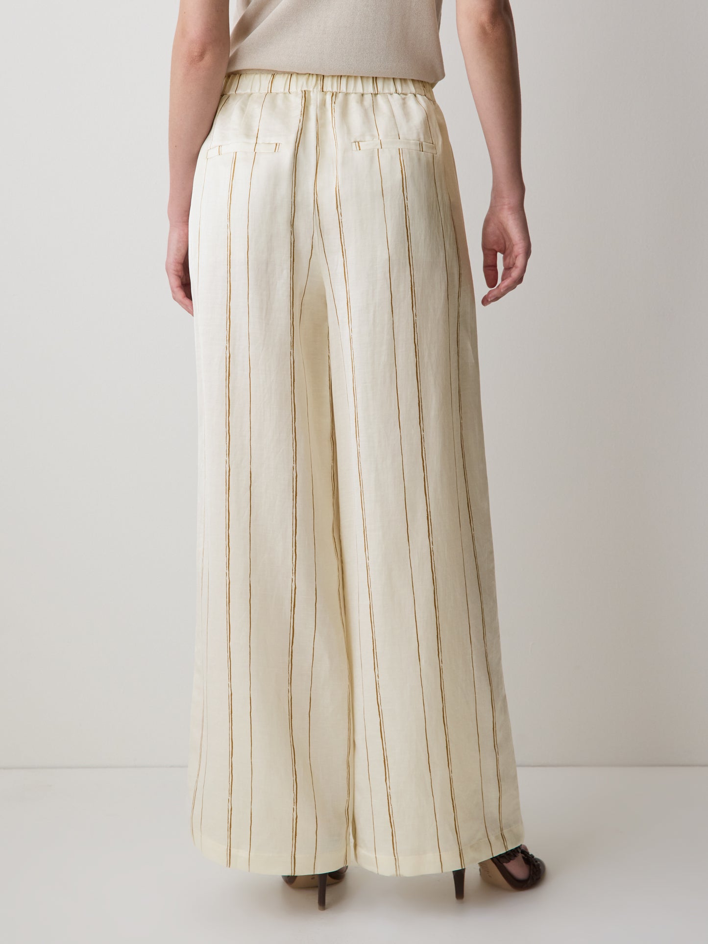 Pull-On Mid-Rise Wide-Leg Pant