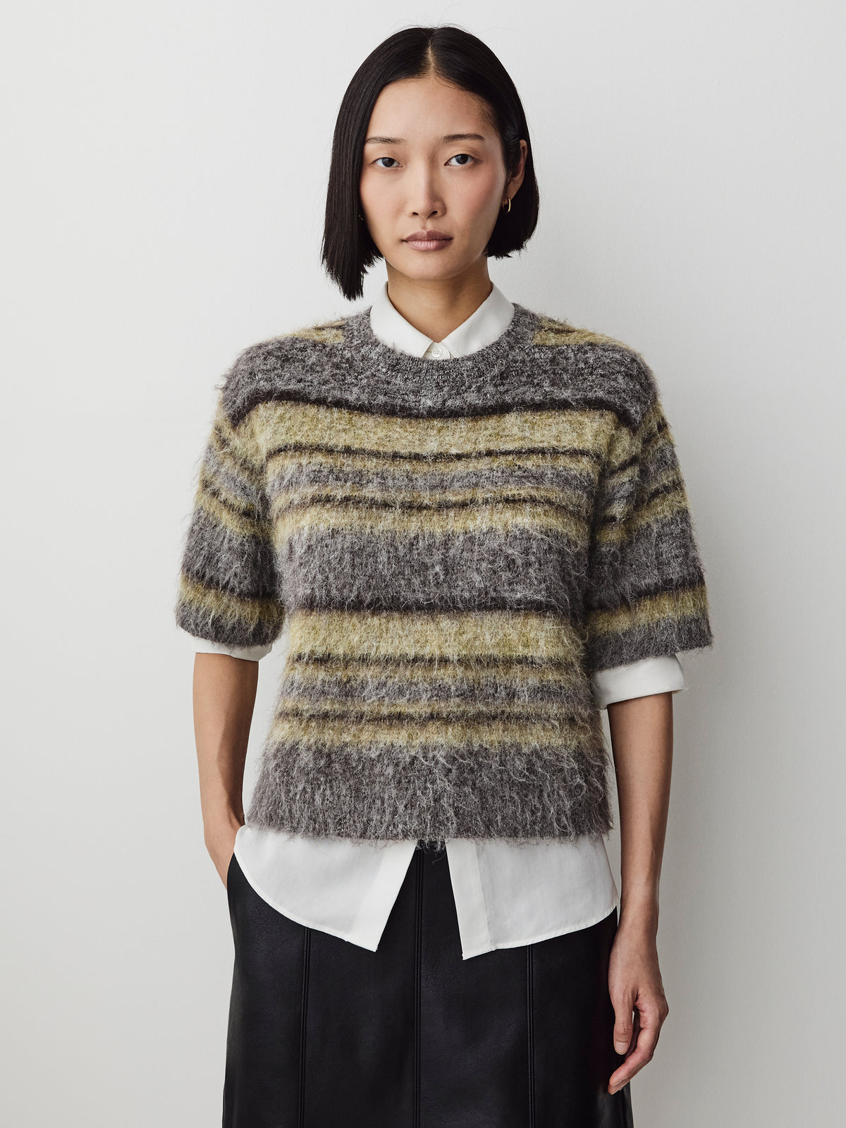 Striped Short-Sleeve Crew-Neck Hairy Pullover