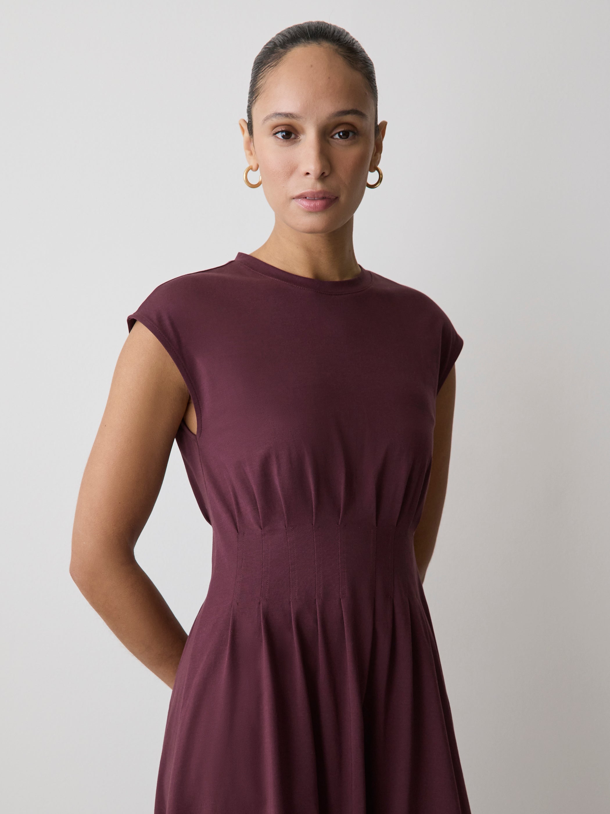 Robe Midi à Nervures à Manches Courtes et Col Rond