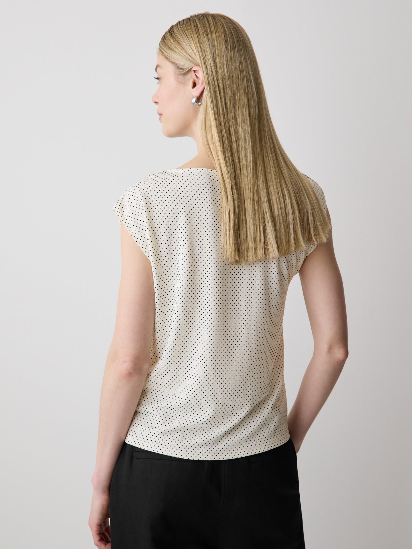 Knit Blouse Pleated Extended Sleeve