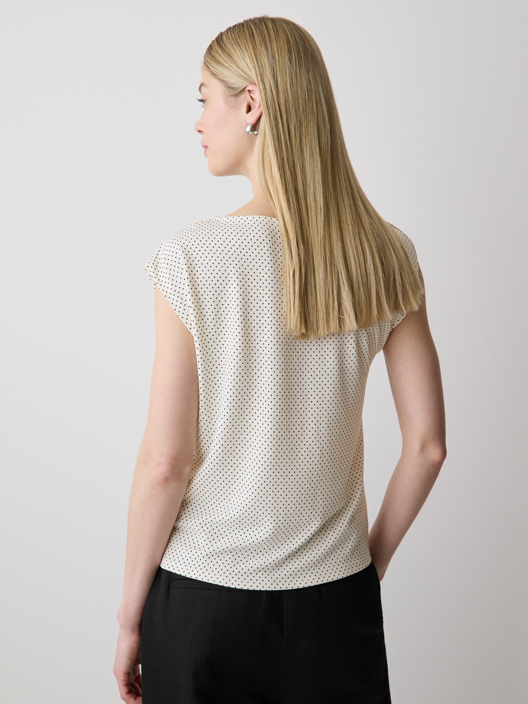 Knit Blouse Pleated Extended Sleeve