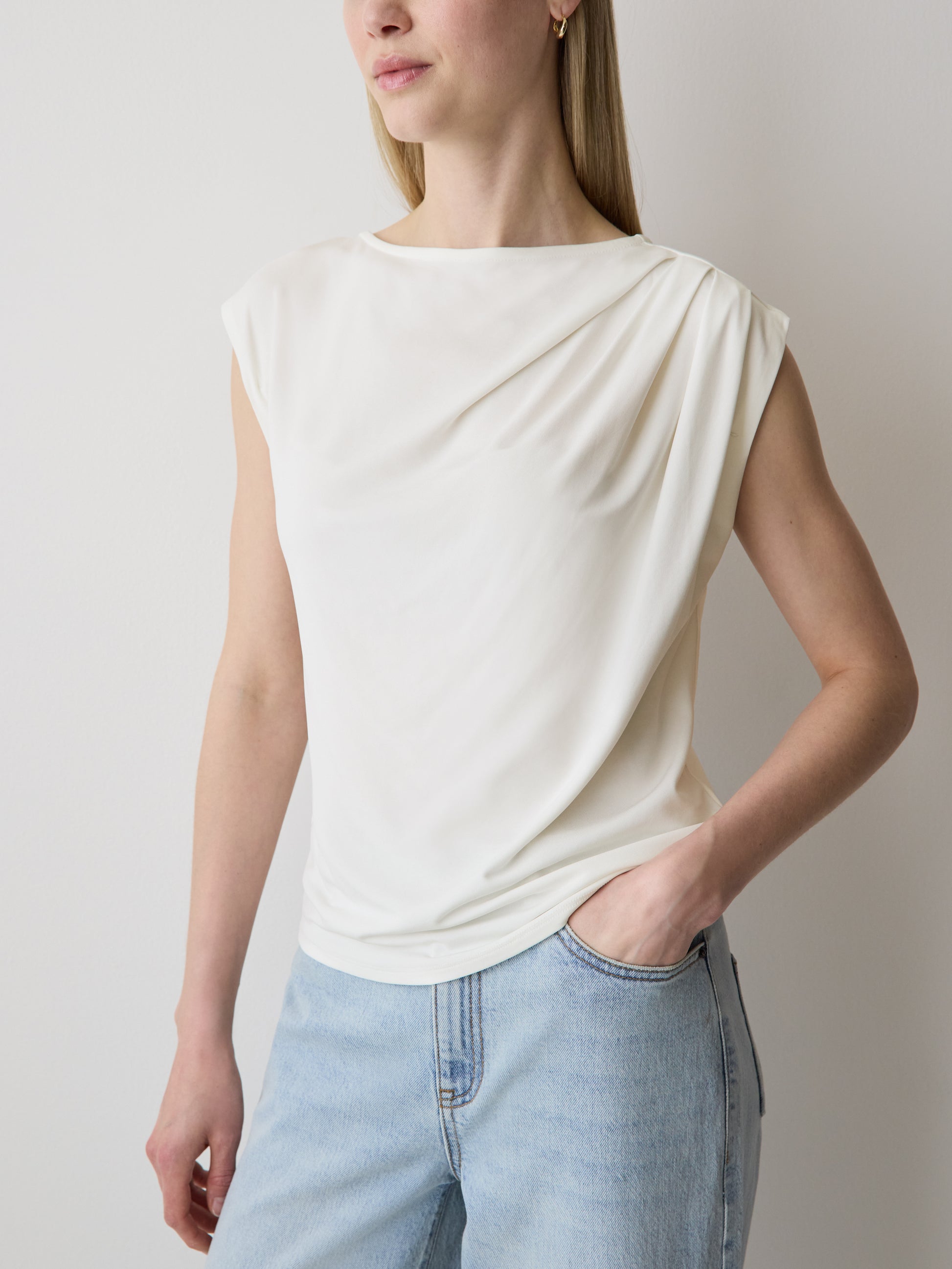 Knit Blouse Pleated Extended Sleeve