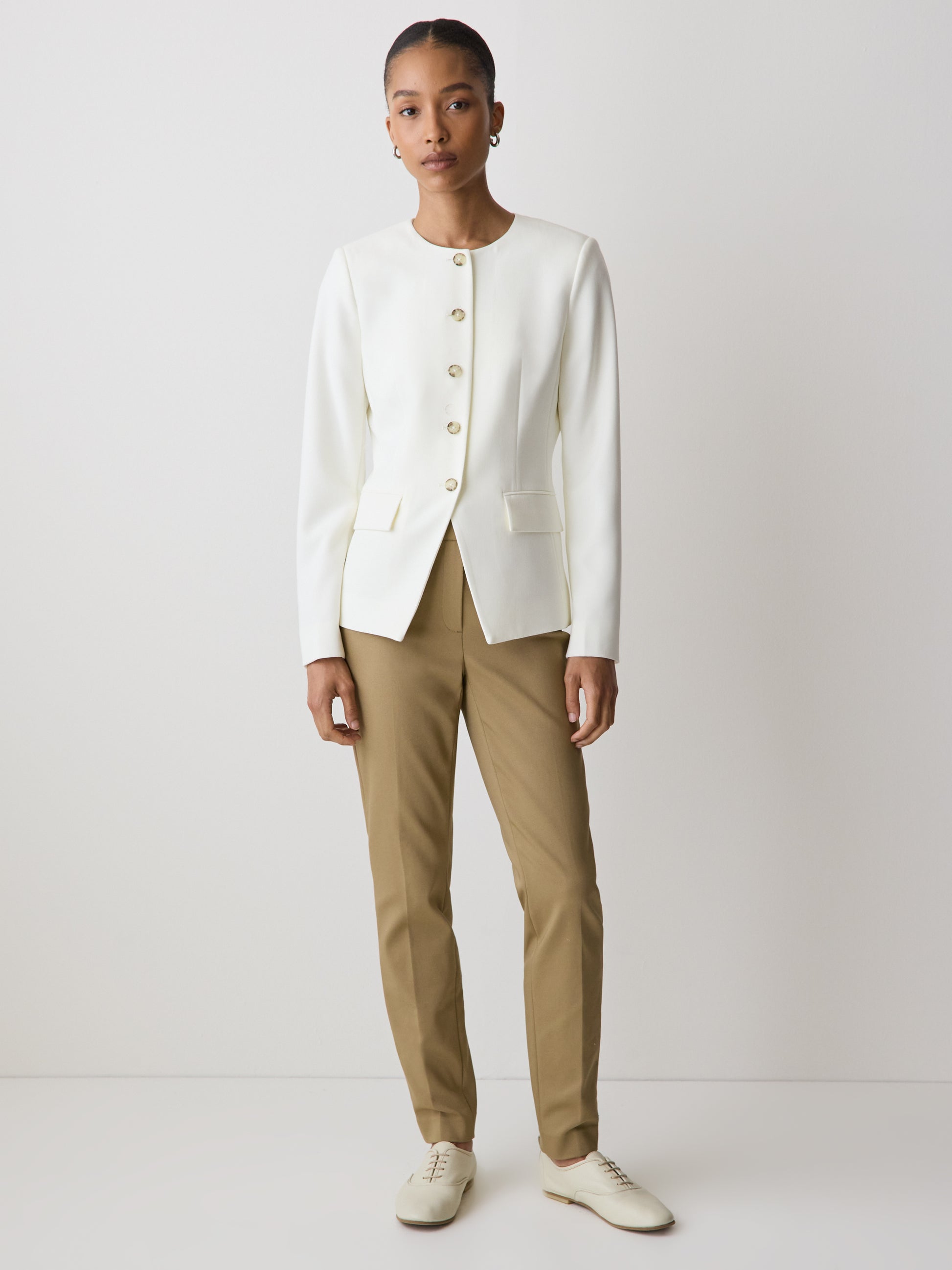 Limitless Mid-Rise Slim-Leg Signature Fit Pant