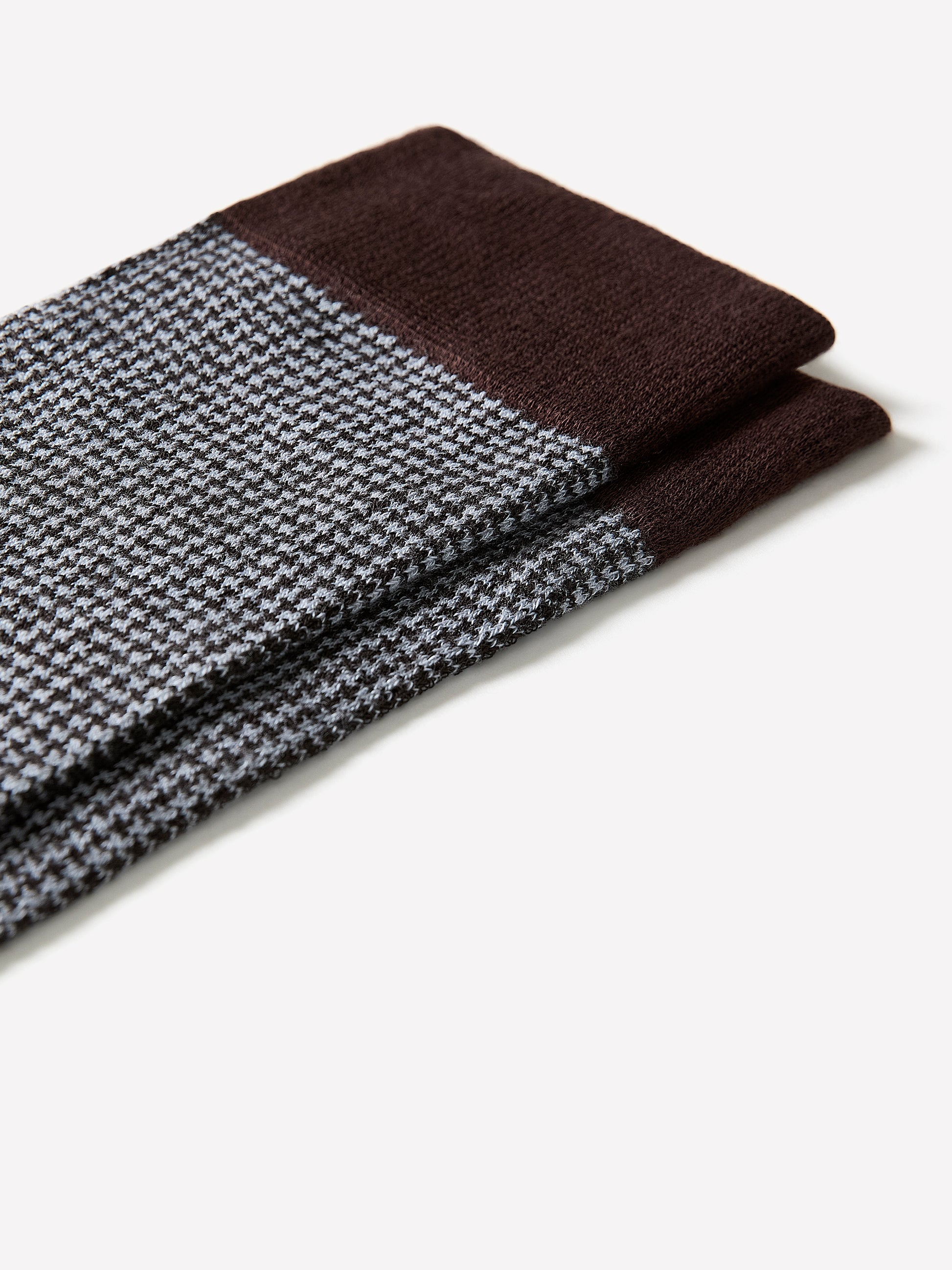 Men's Knit Dress Socks Houndstooth Pattern
