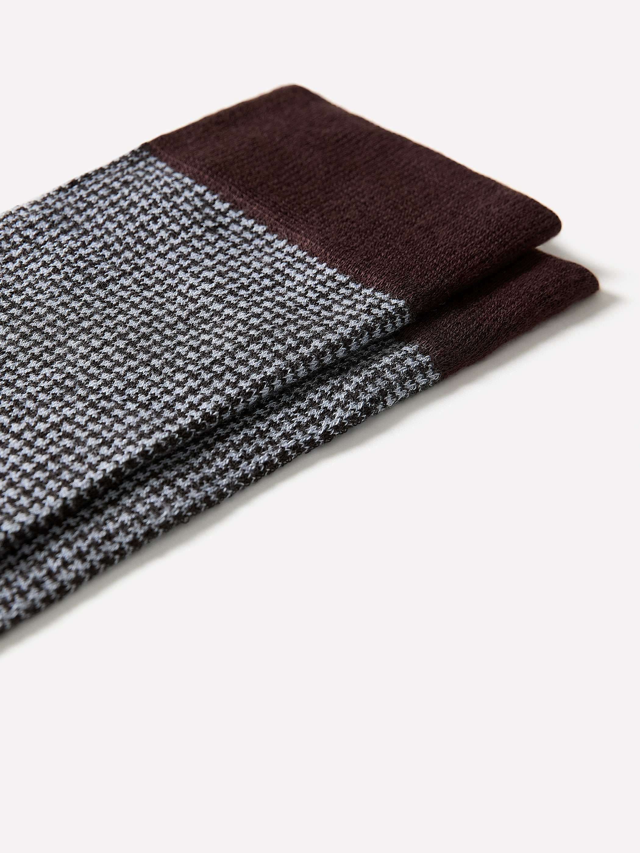 Men's Knit Dress Socks Houndstooth Pattern