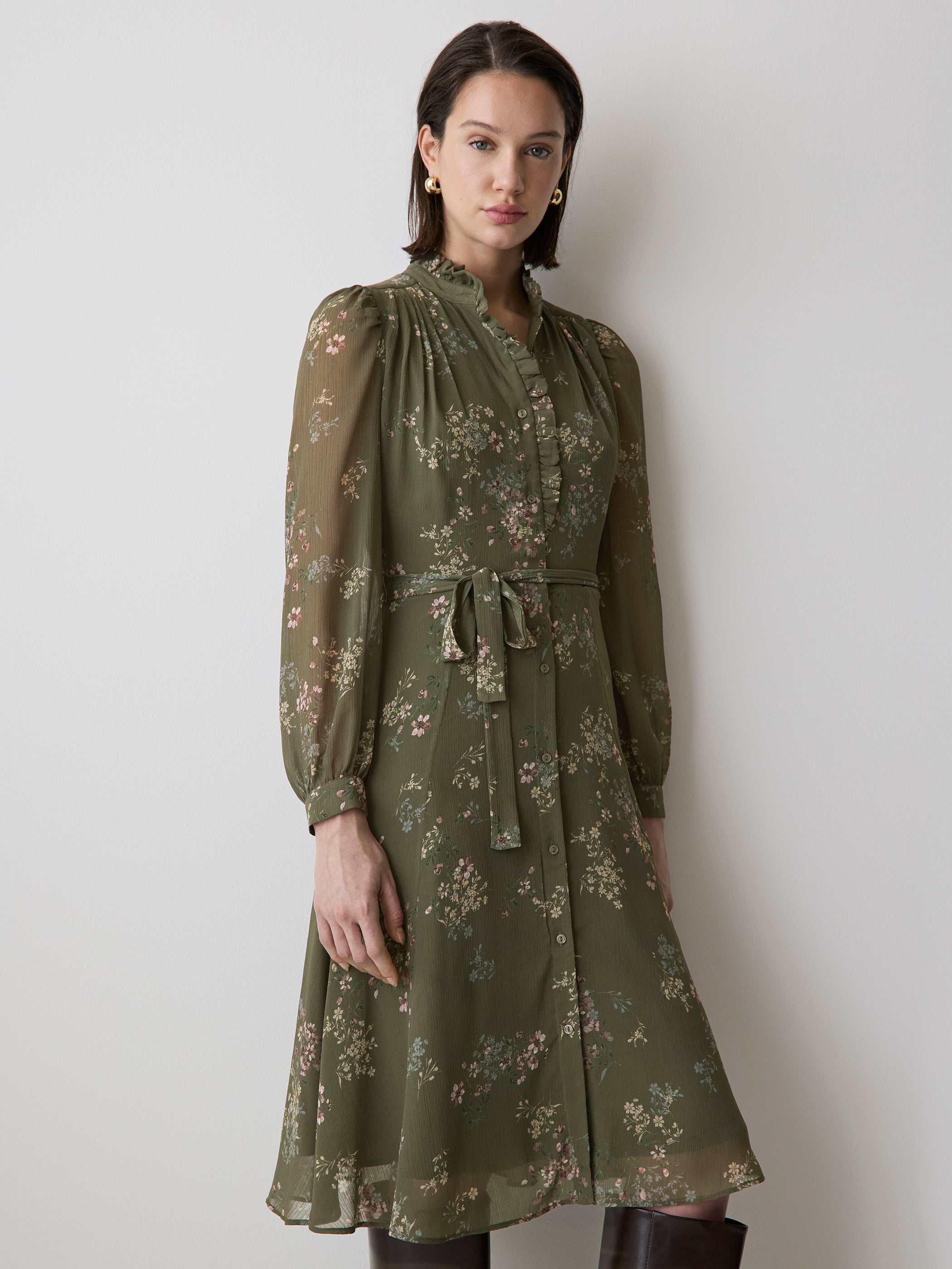 Robe Midi Boutonnée à Manches Longues et Col Montant