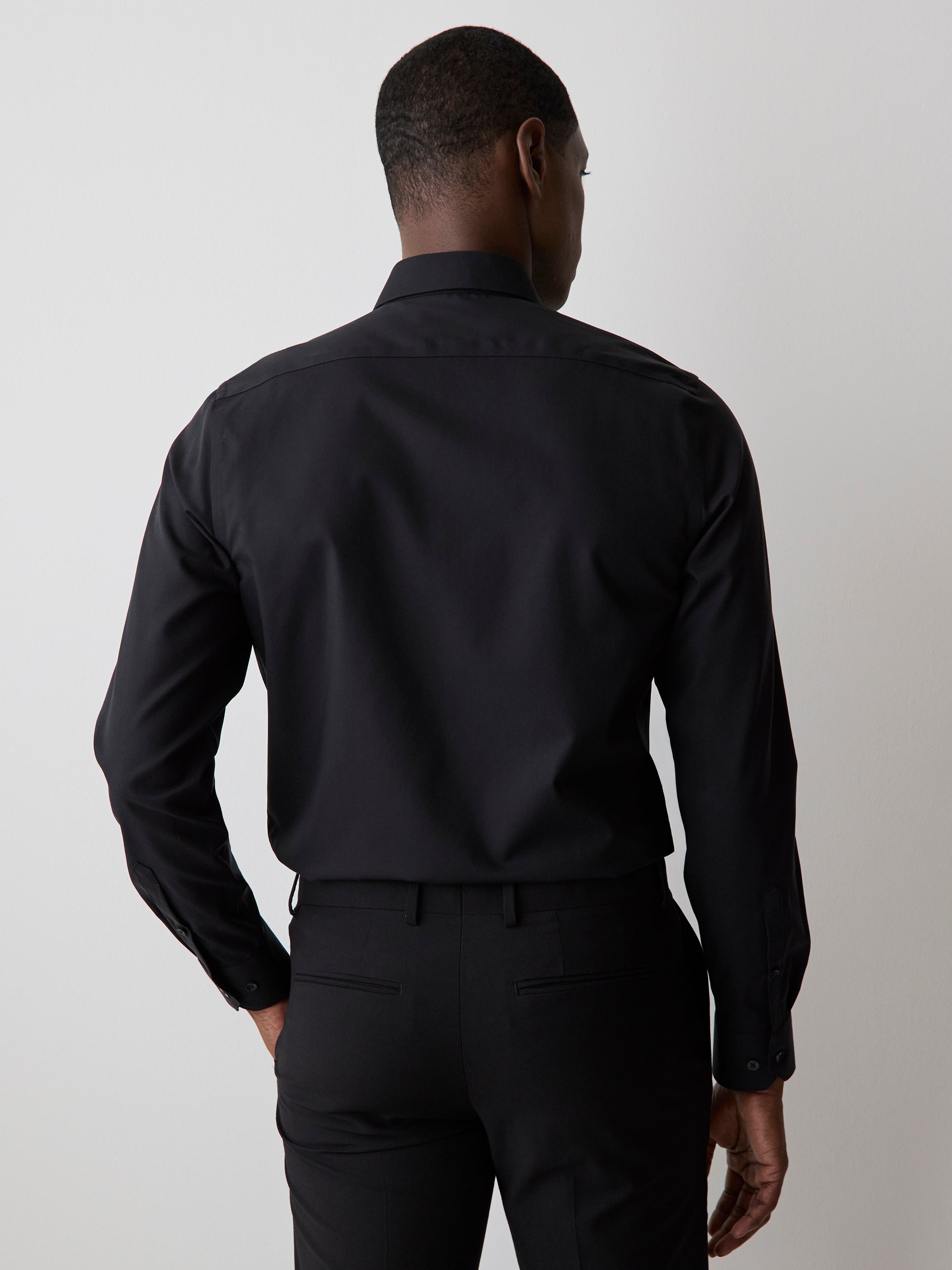 Chemise Habillée Unie à Coupe Ajustée