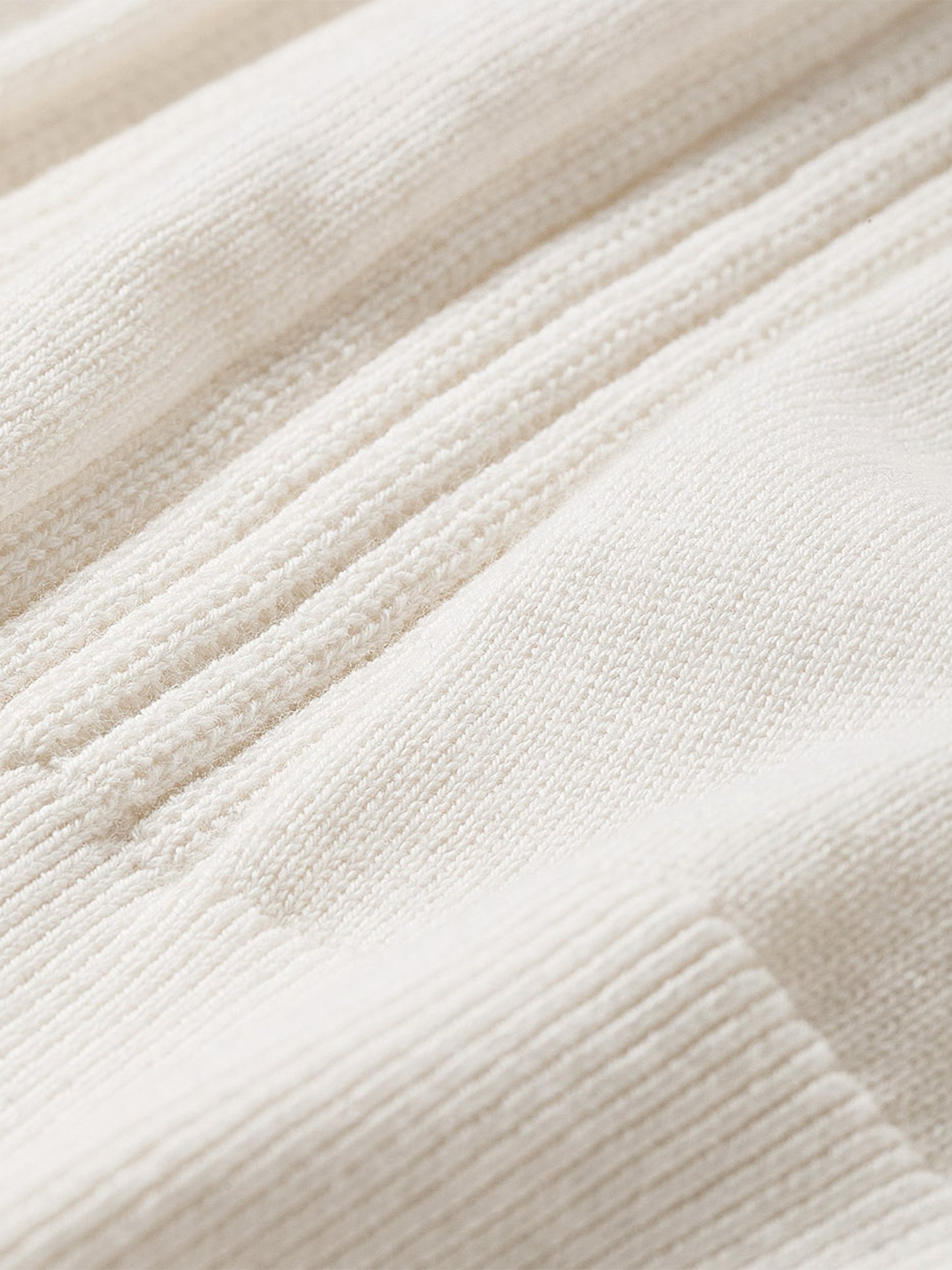 Short-Sleeve Cotton Polo with Vertical Stitches