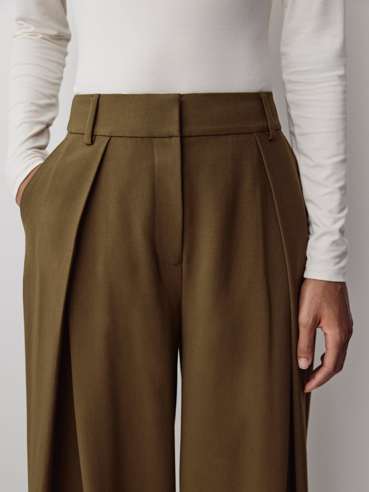 Ultra Wide High Rise Stretch Woven Pant