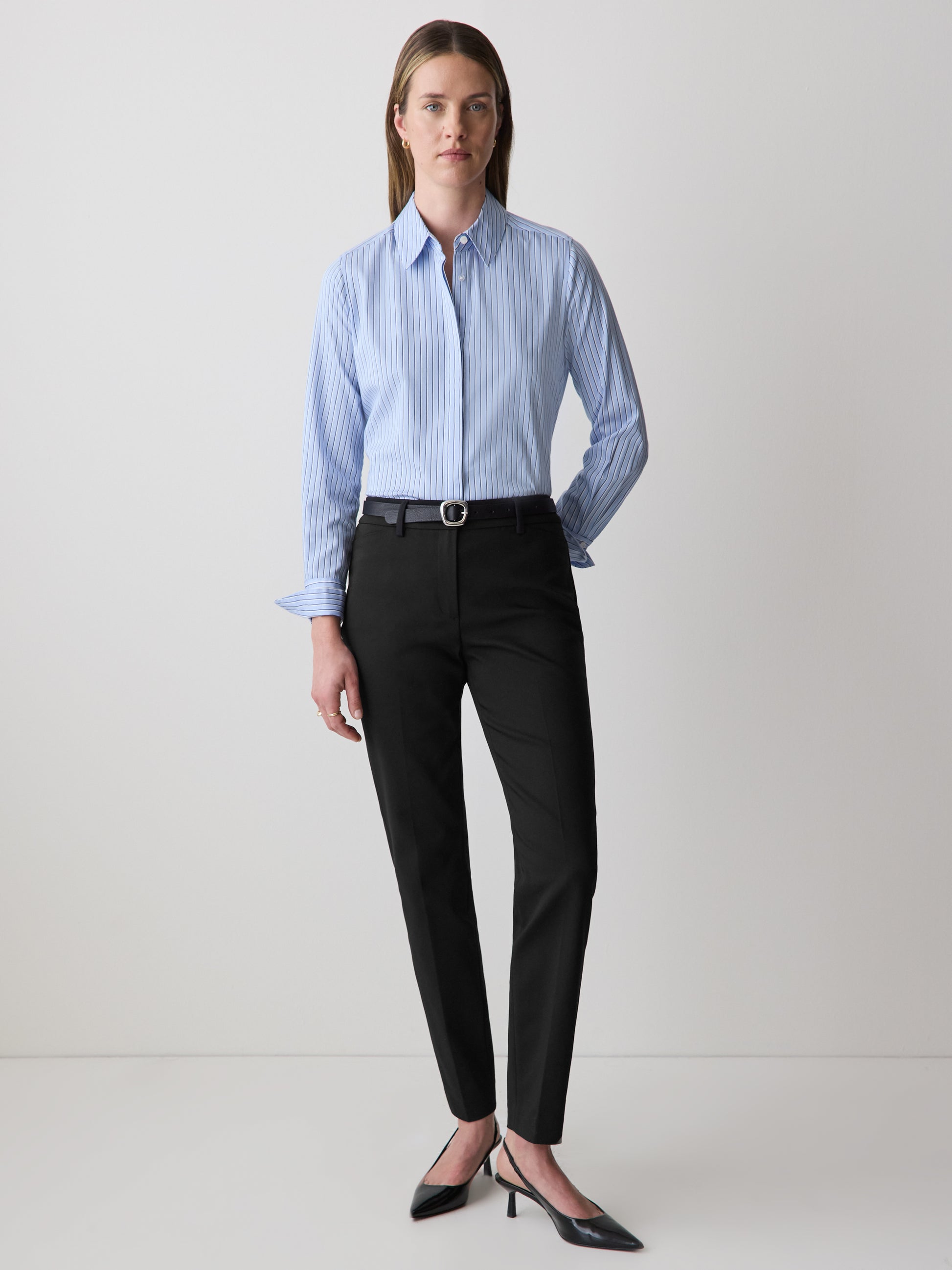 Limitless Mid-Rise Slim-Leg Signature Fit Ankle Pant