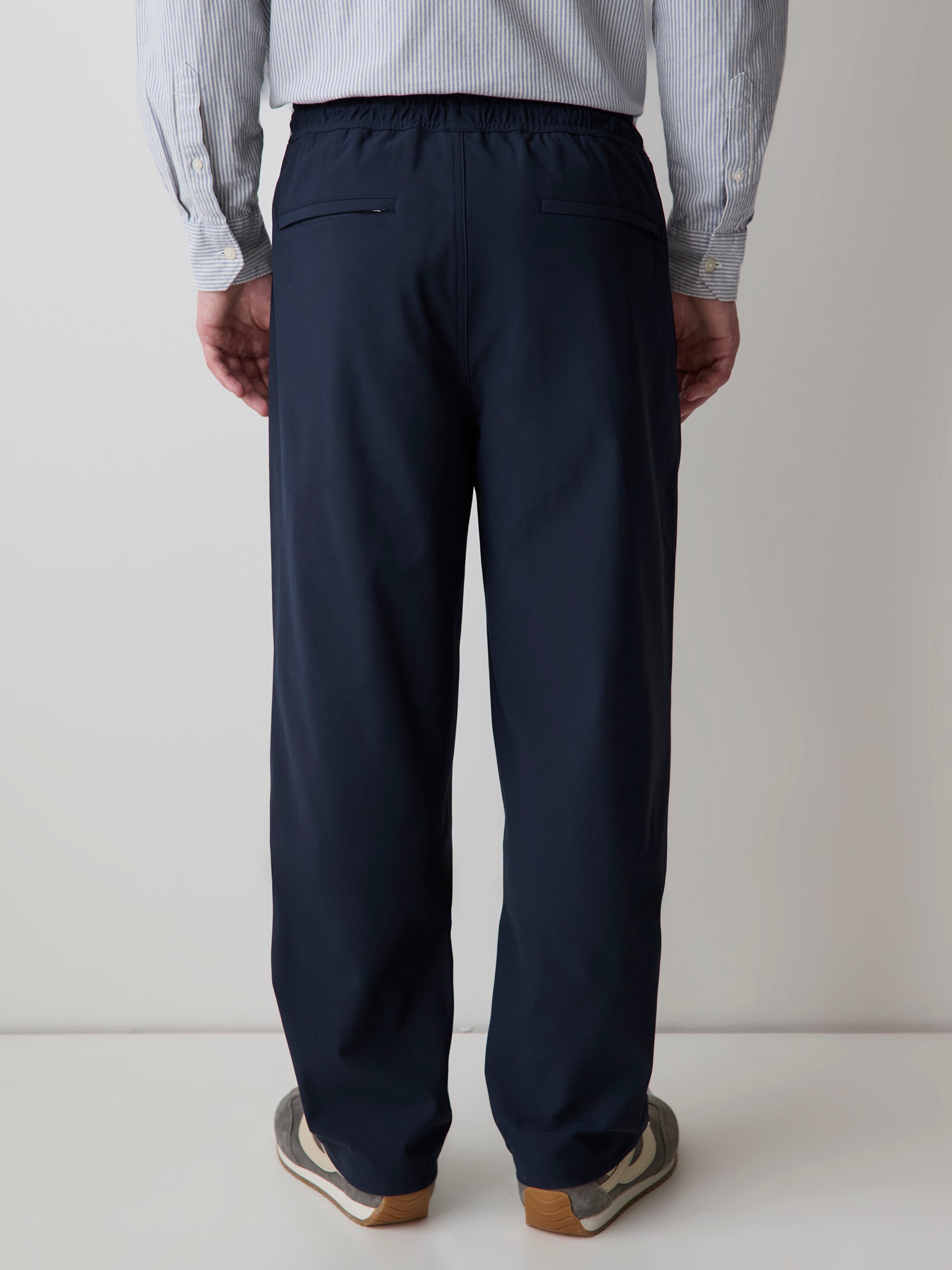 Relaxed-Fit Athleisure Pant