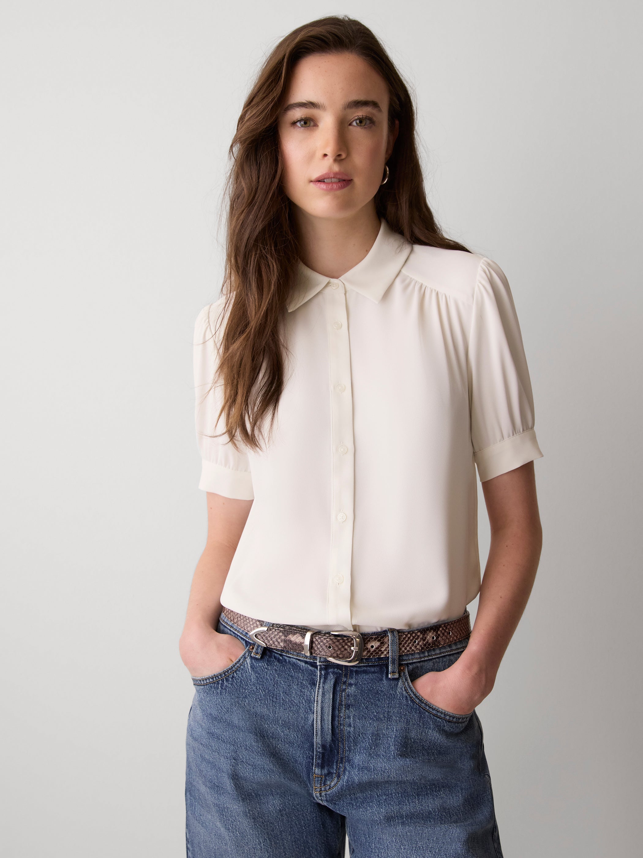 Blouse Boutonnée en Crêpe Soyeux à Manches Courtes
