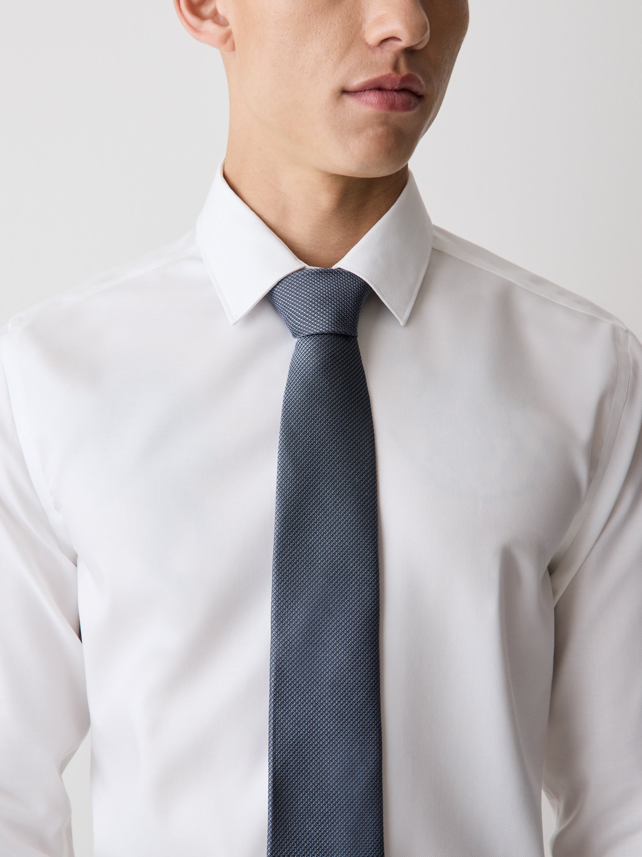 Woven Silk Men's Textured Blue Tie