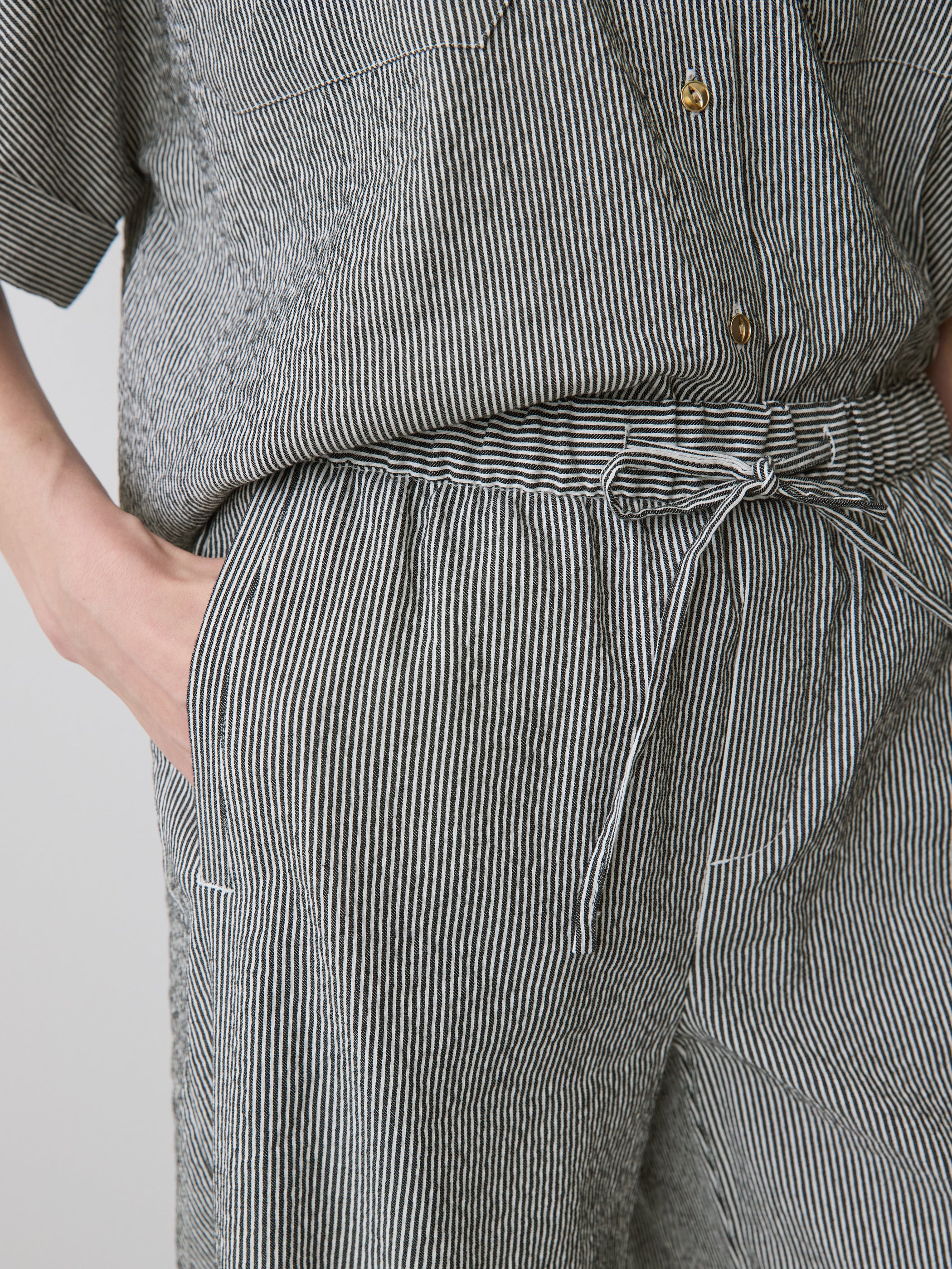 Woven Wide Leg Pant Mid Rise Pull-On Seersucker Stripe