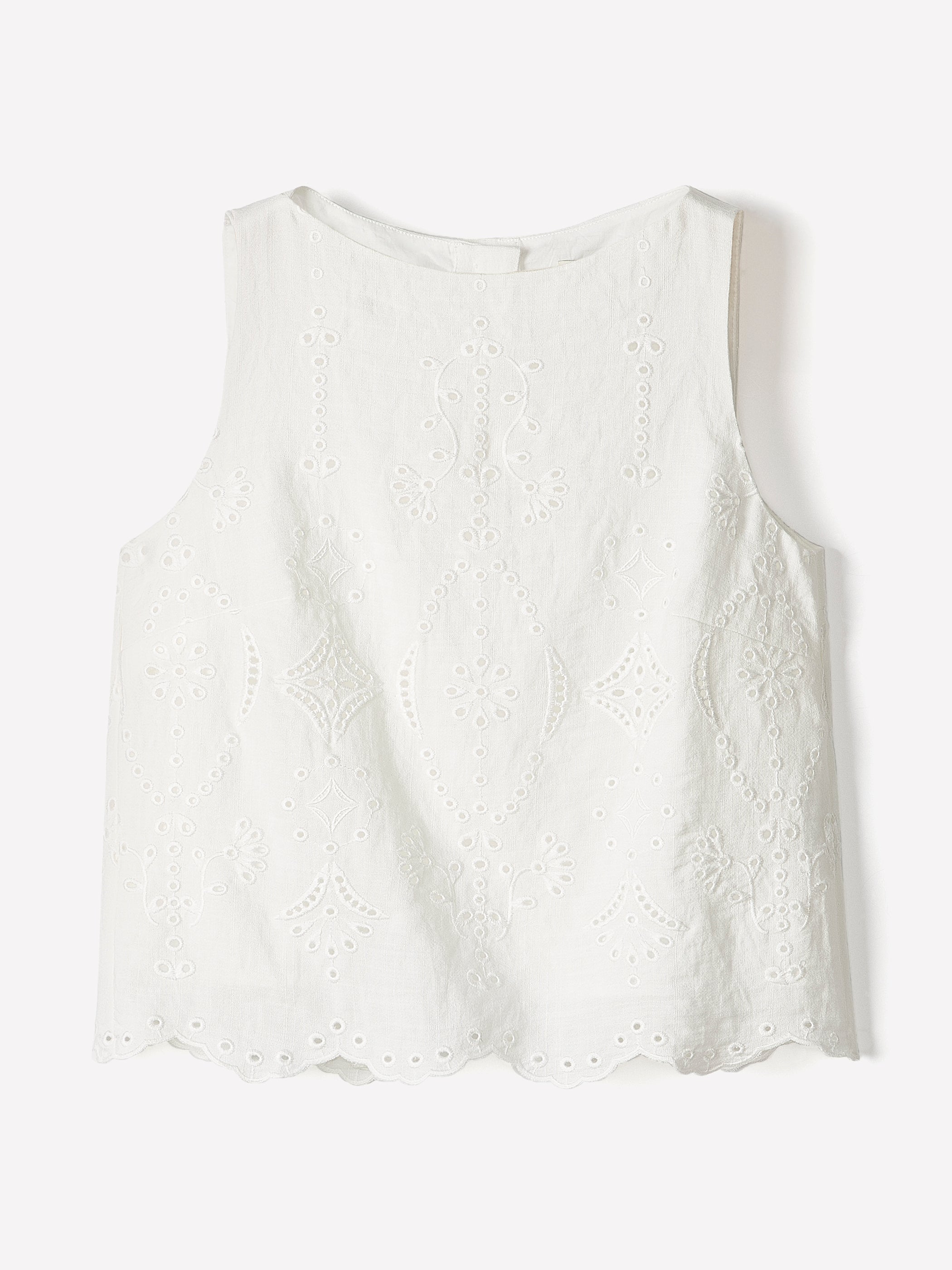 Sleeveless Embroidered Blouse