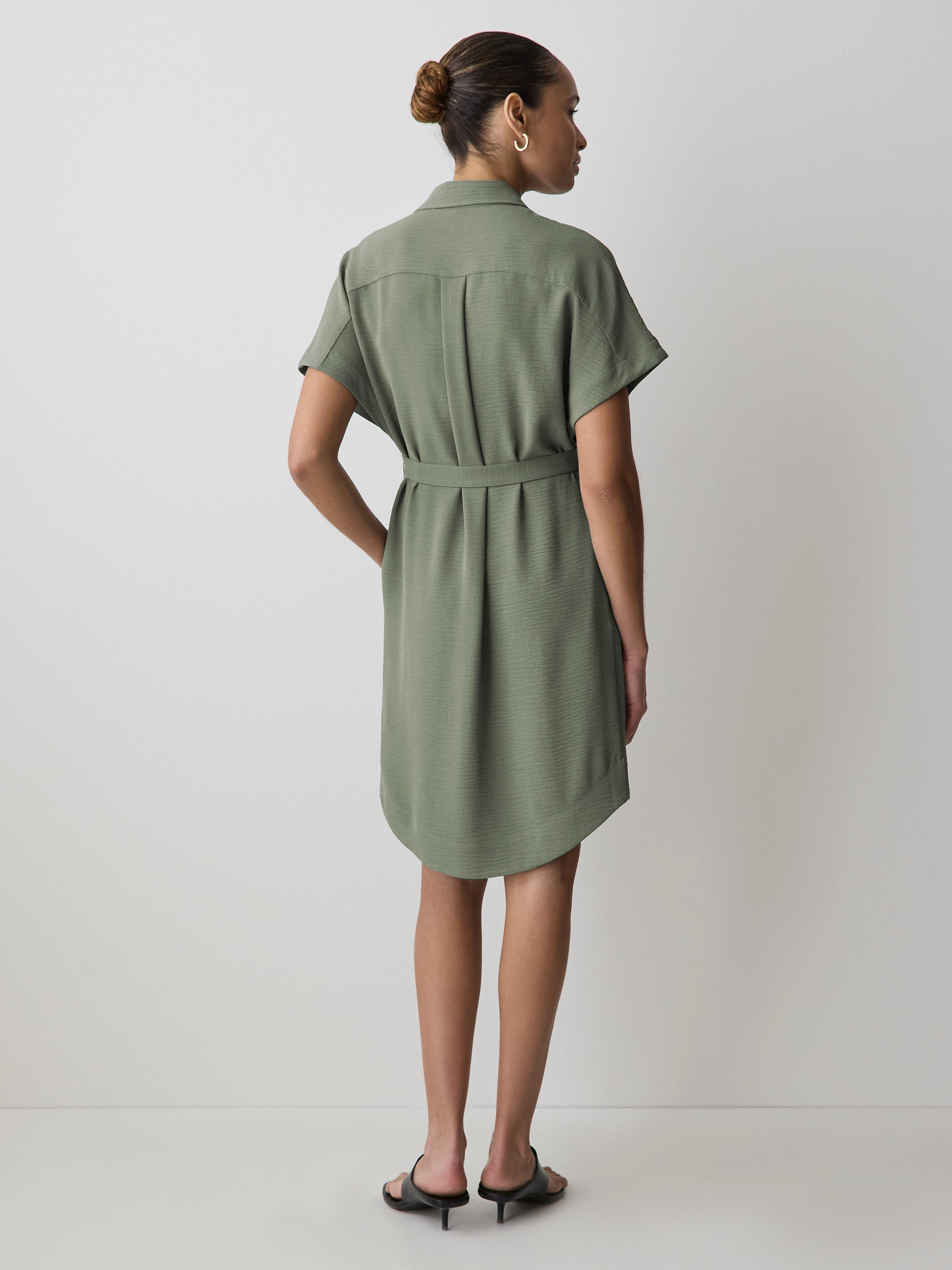 Robe Midi à Boutonner à Manches Courtes et Col Chemisier