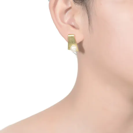 Boucles d'oreilles en argent sterling plaqué or 14 carats avec véritables perles rondes d'eau douce en forme de trapèze