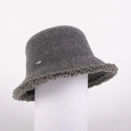 Canadian Hat 1918 - Cariotte- Large Cloche N Laine Avec Rebord De Fausse Fourrure