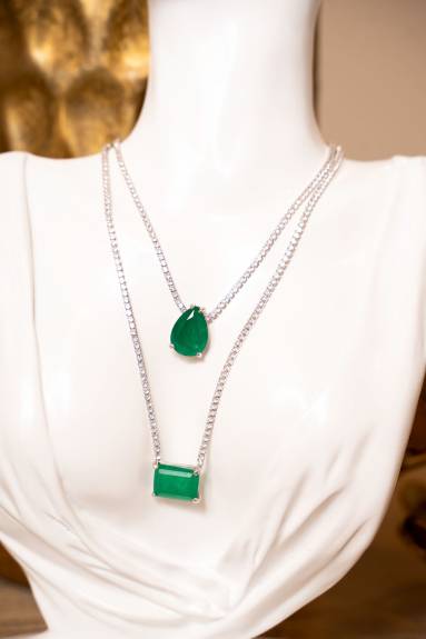 Jewels By Sunaina - RECTANGLE Green Tennis Collier ras-de-cou